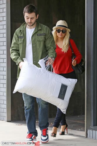 7958001.jpg 7958001.jpg