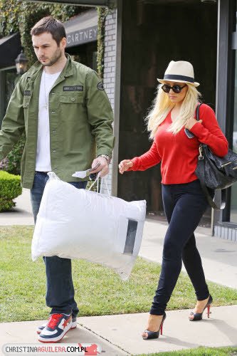 7958035.jpg 7958035.jpg