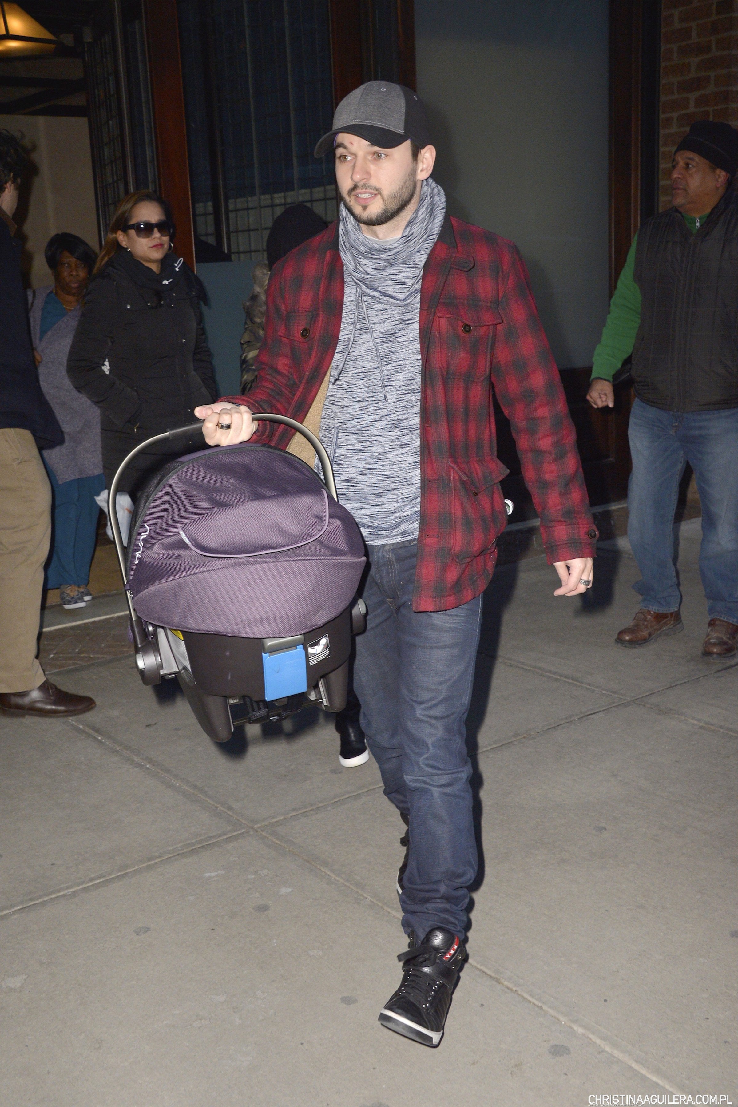 822698004.jpg 822698004.jpg