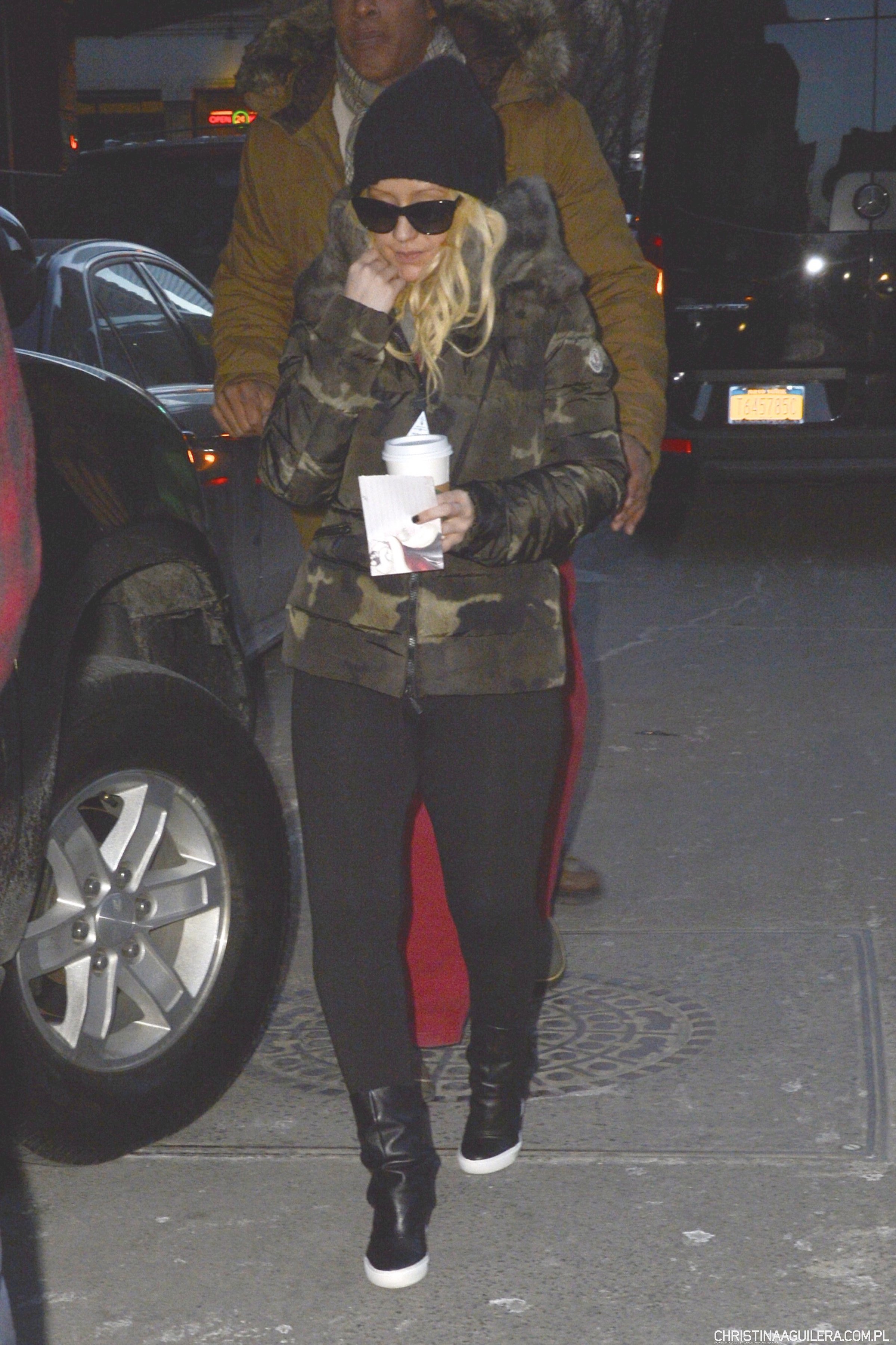 822698012.jpg 822698012.jpg