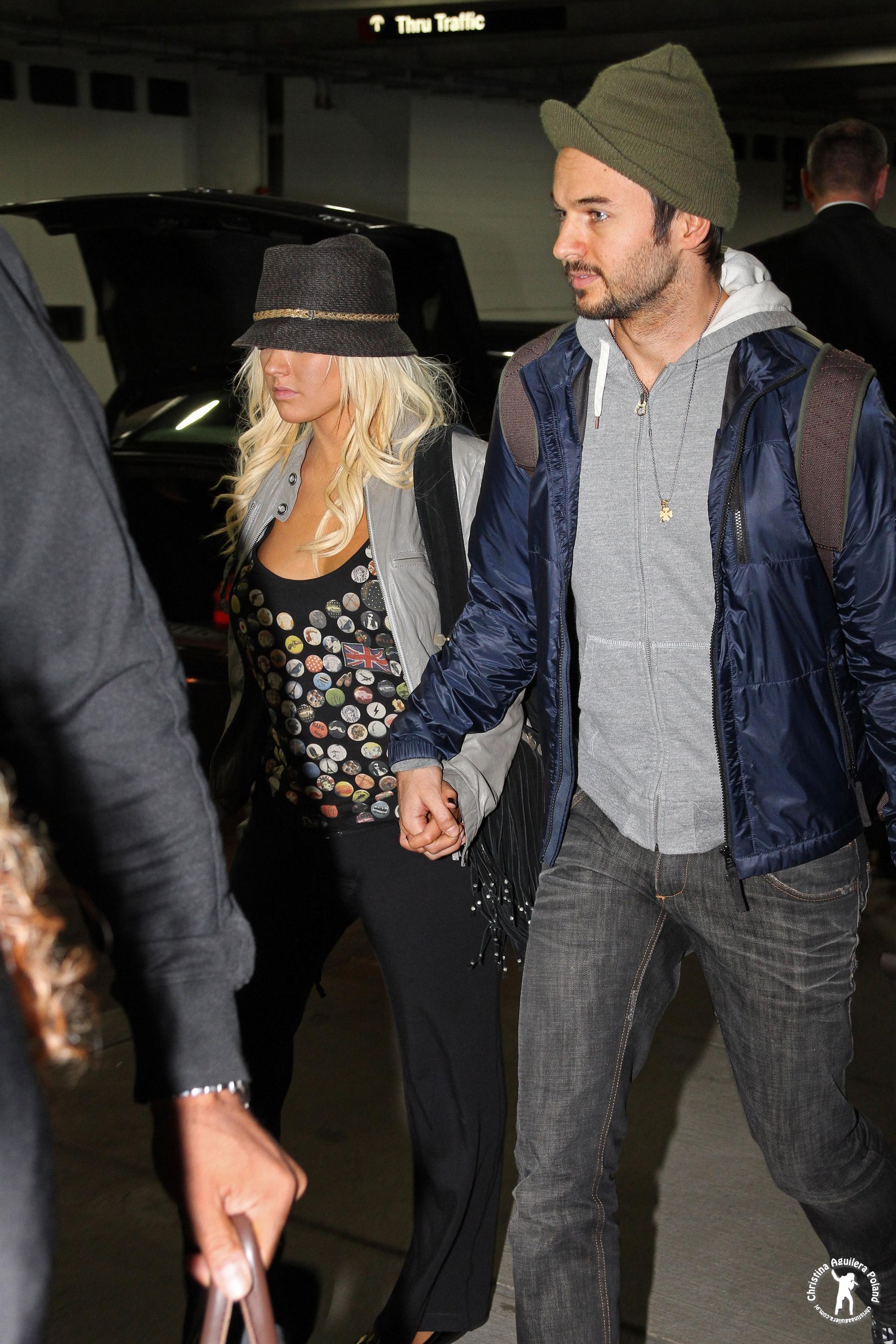 852147002~1.jpg 852147002~1.jpg