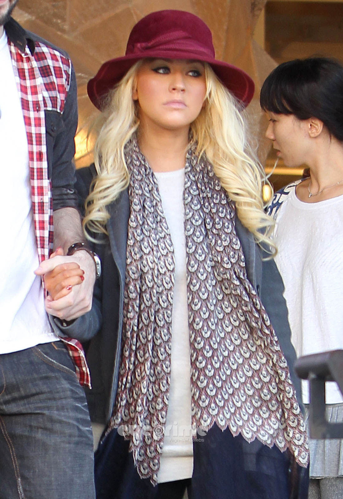 852147003.jpg 852147003.jpg