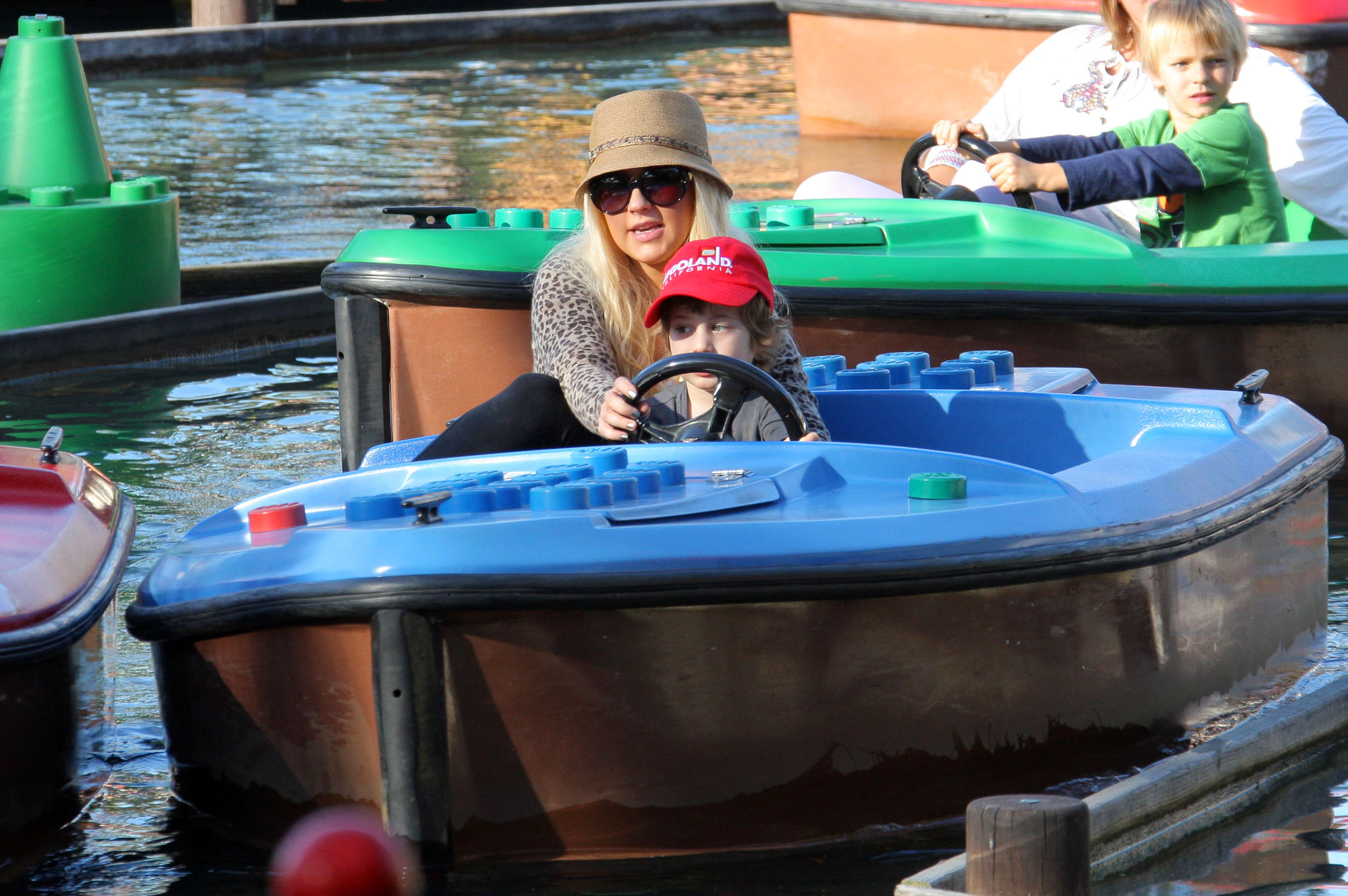 85469020.jpg 85469020.jpg