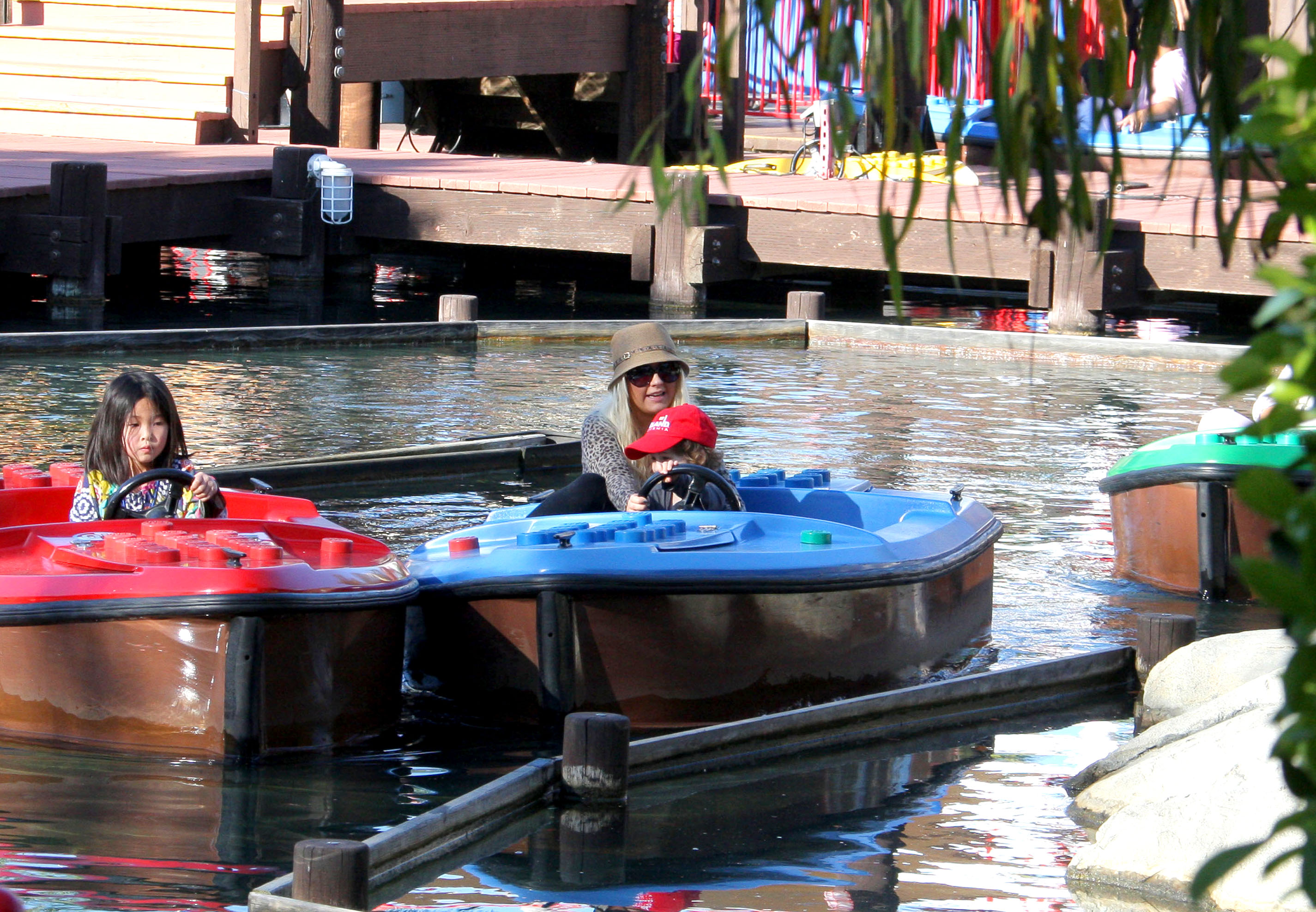 85469025.jpg 85469025.jpg