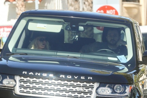 854789009.jpg 854789009.jpg