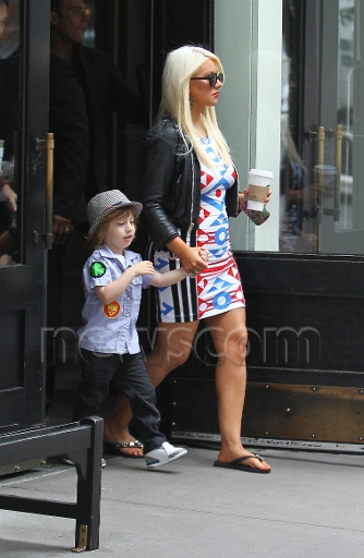 874596034.jpg 874596034.jpg