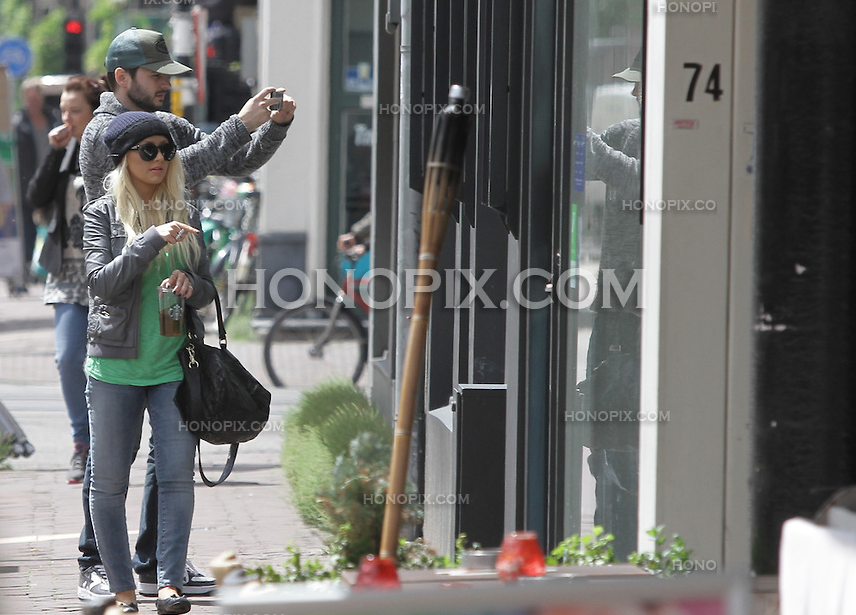 895085009.png 895085009.png