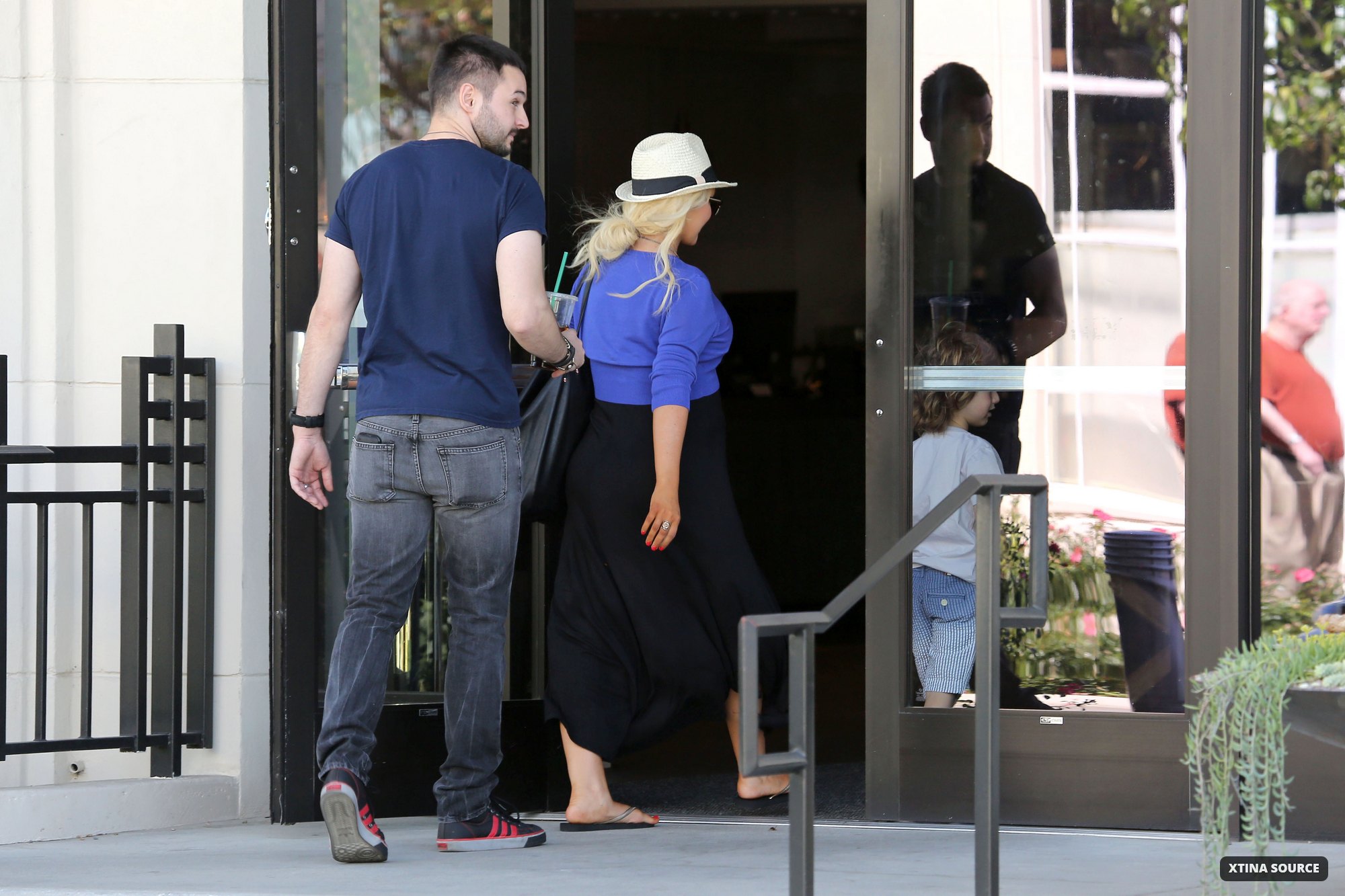 9585020.jpg 9585020.jpg