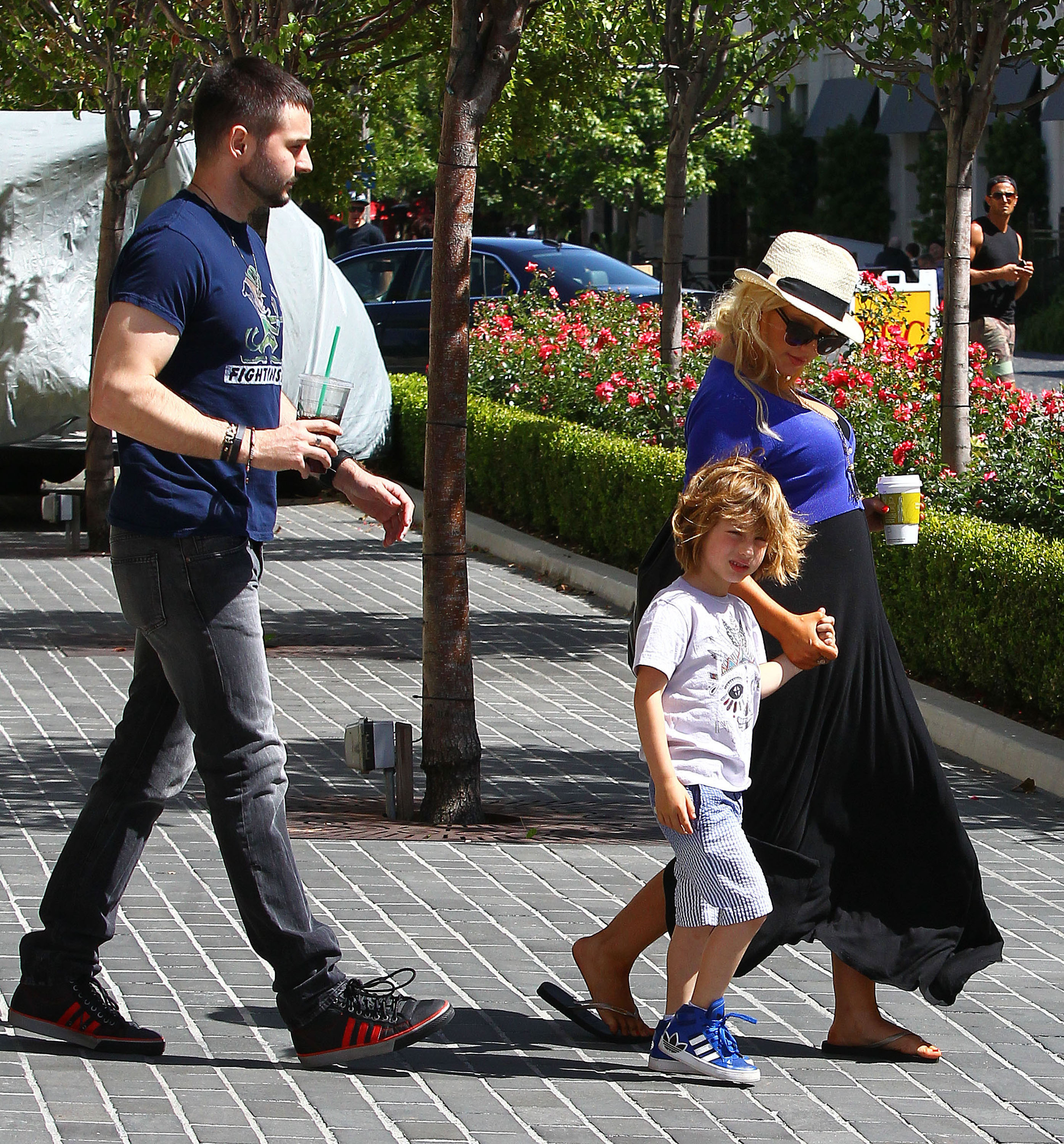 9585035.jpg 9585035.jpg