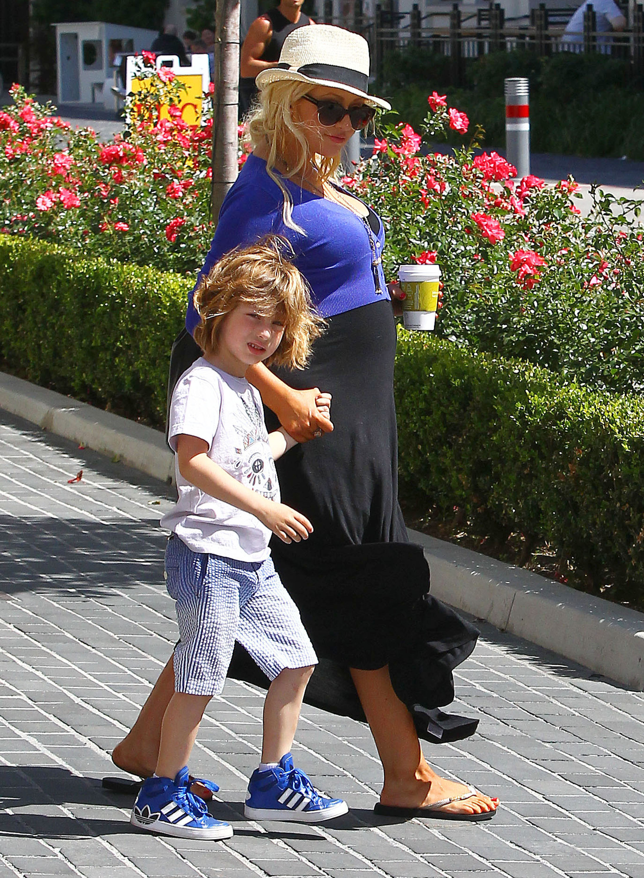 9585037.jpg 9585037.jpg