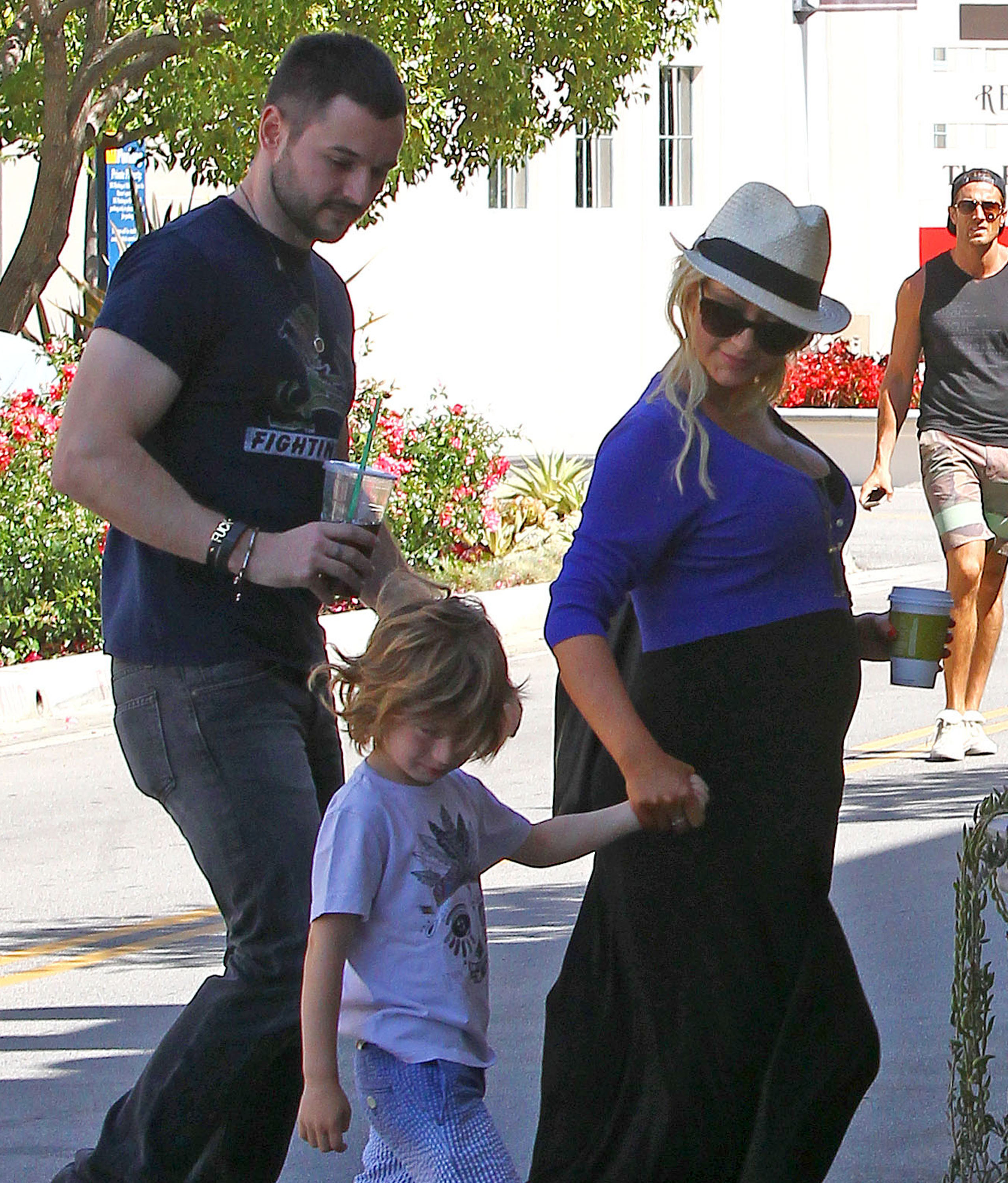 9585039.jpg 9585039.jpg