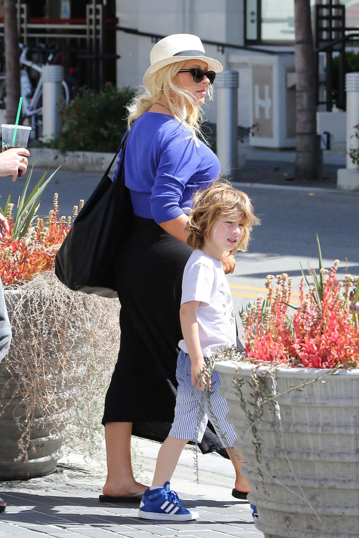 9585079.jpg 9585079.jpg