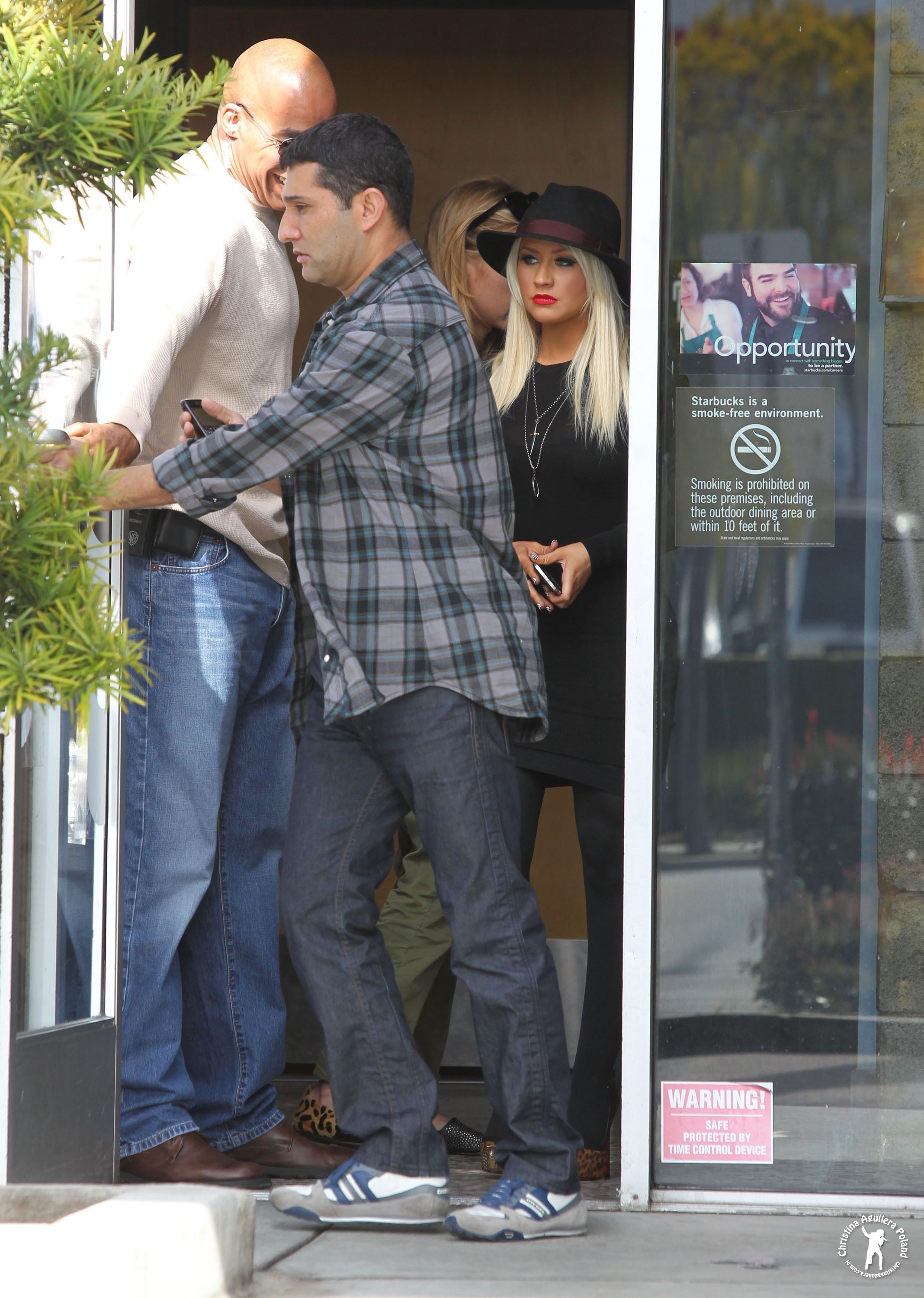 963258001.jpg 963258001.jpg