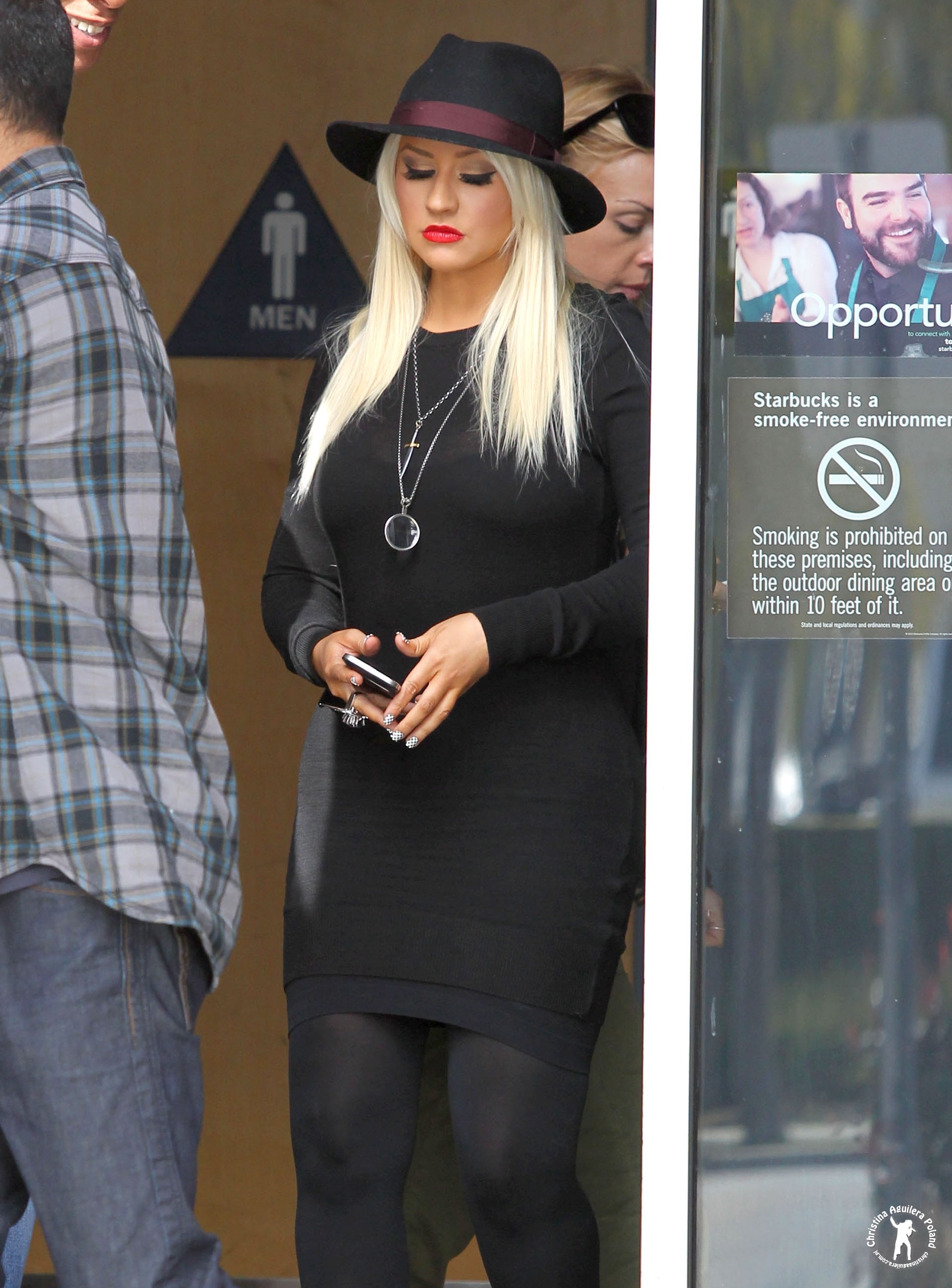 963258007.jpg 963258007.jpg