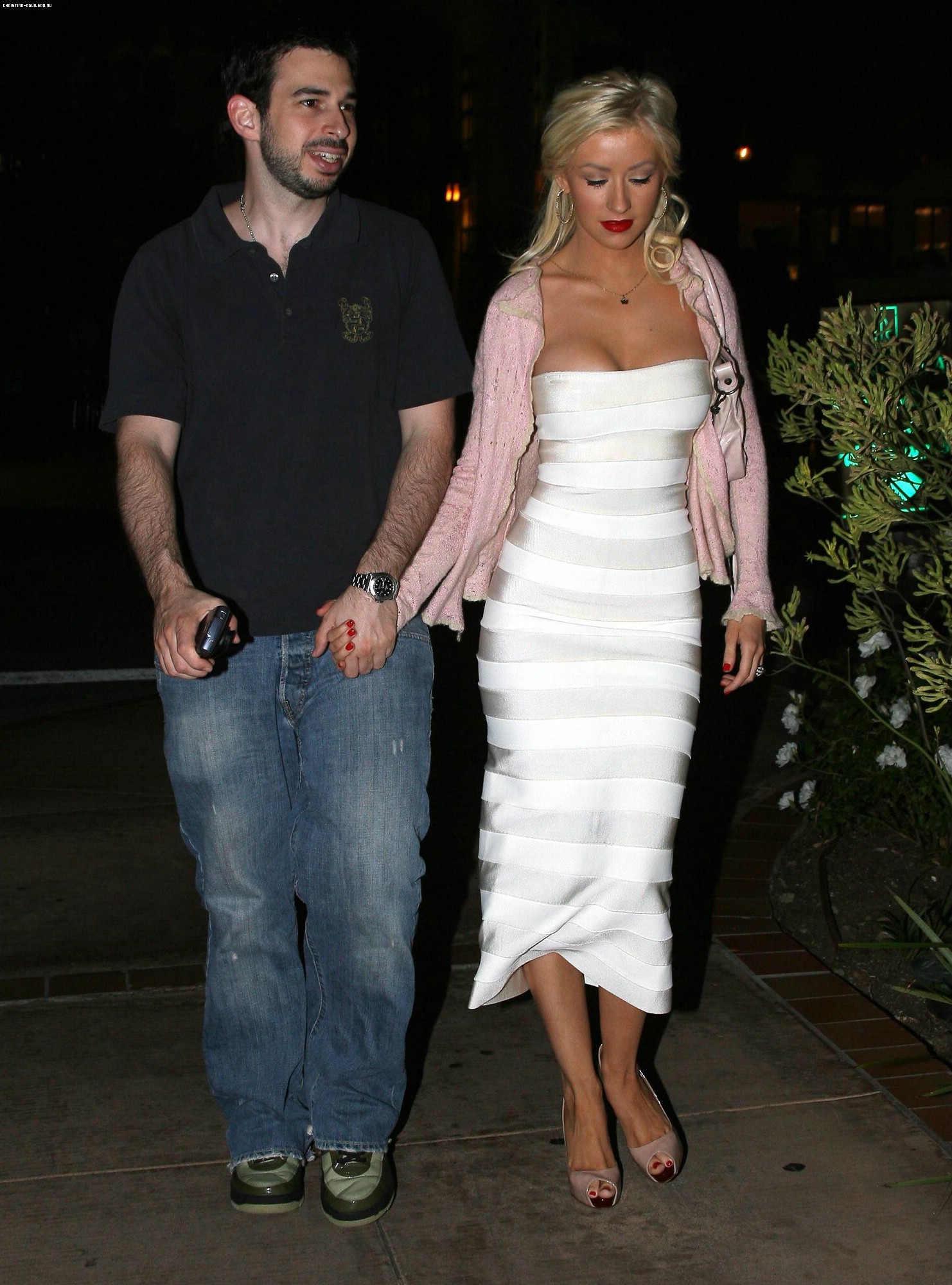 9christina-a_dot_net-August_11th_2006_-_Hollywood_Les_Deux_with_Jordan.jpg 9christina-a_dot_net-August_11th_2006_-_Hollywood_Les_Deux_with_Jordan.jpg