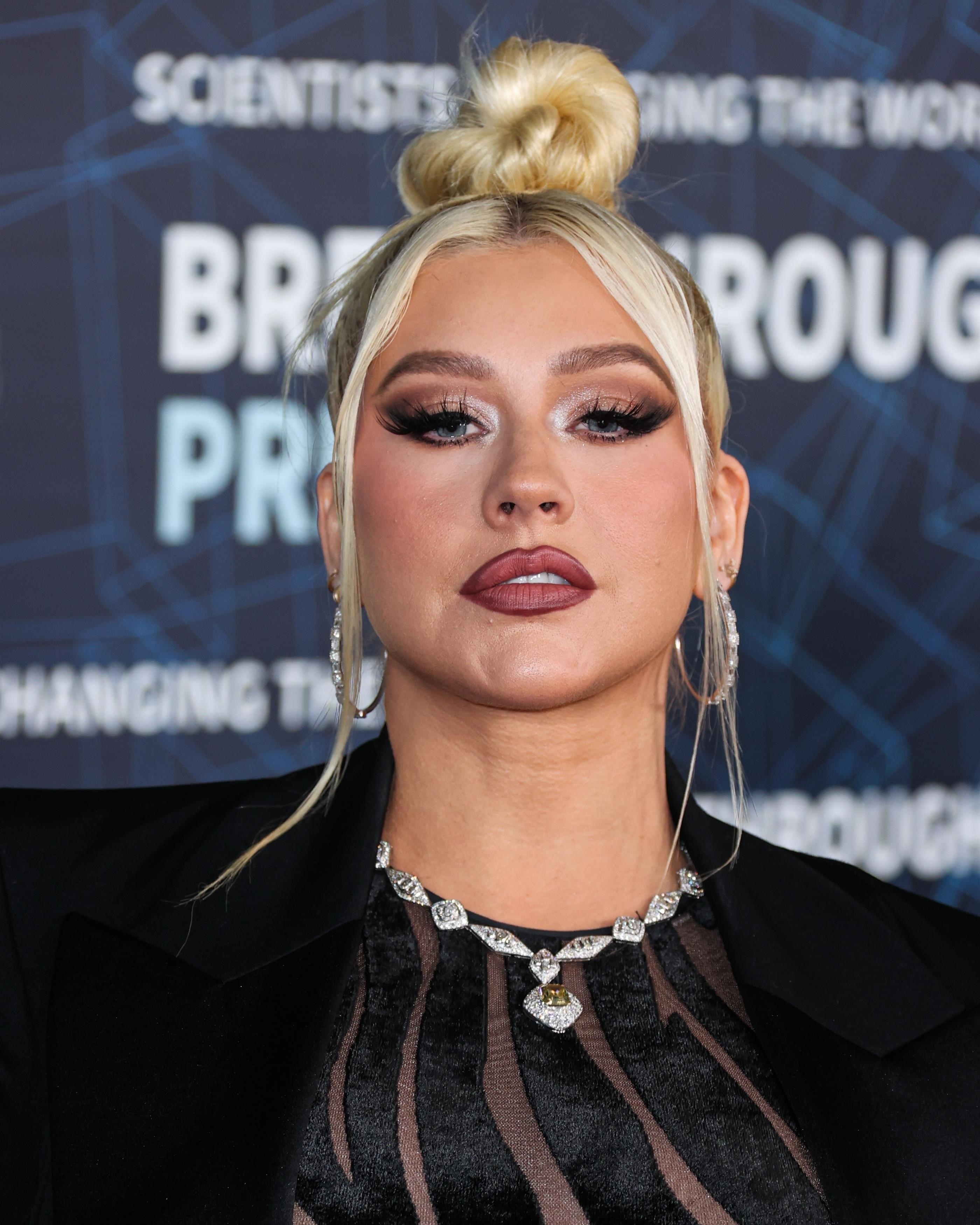 9th_Annual_Breakthrough_Prize_Ceremony_-_April_14_-_0021_XtinaDaily.jpg 9th_Annual_Breakthrough_Prize_Ceremony_-_April_14_-_0021_XtinaDaily.jpg