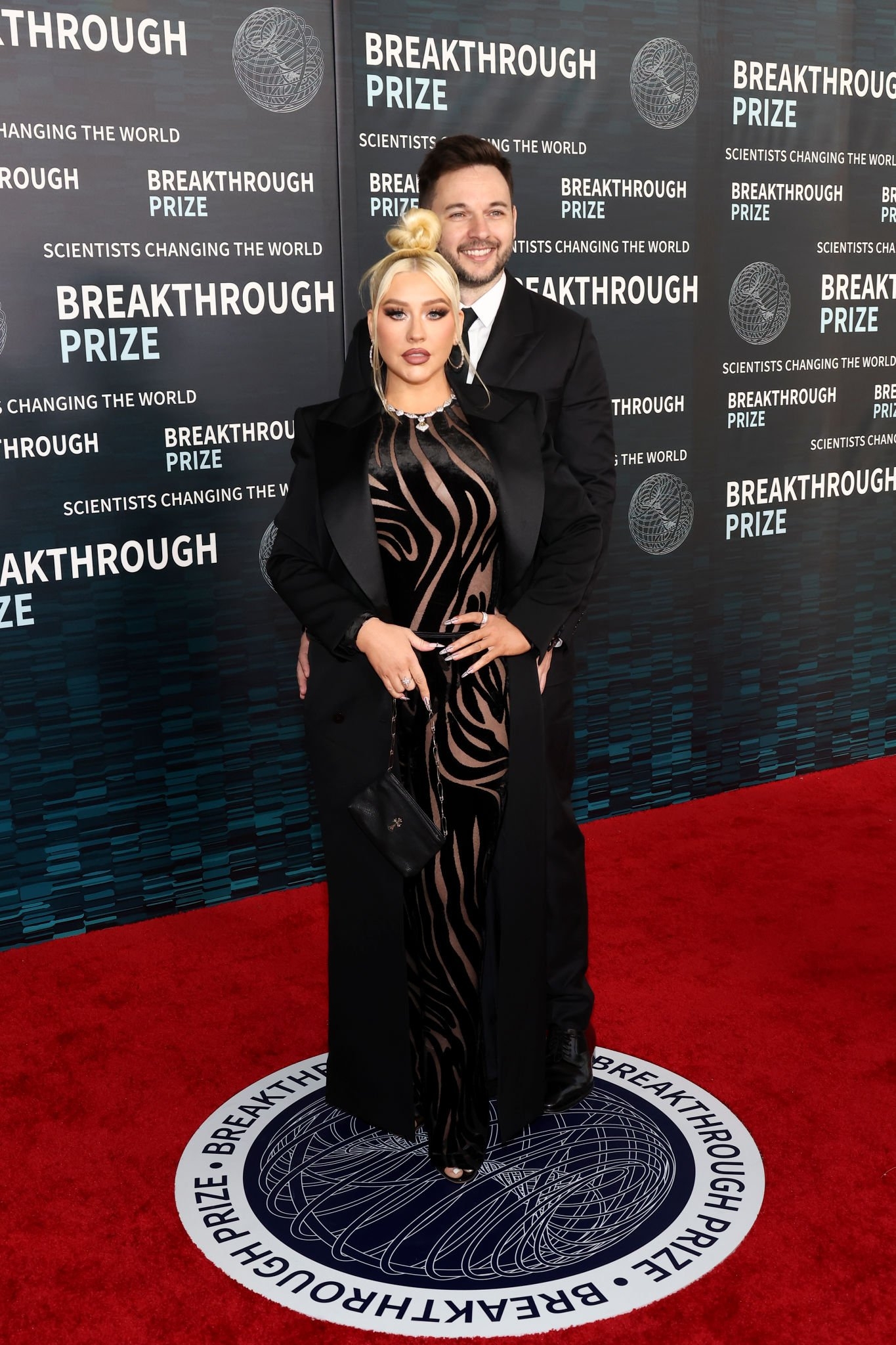 9th_Annual_Breakthrough_Prize_Ceremony_-_April_14_-_Christina_Aguilera_Daily_0041.jpg
