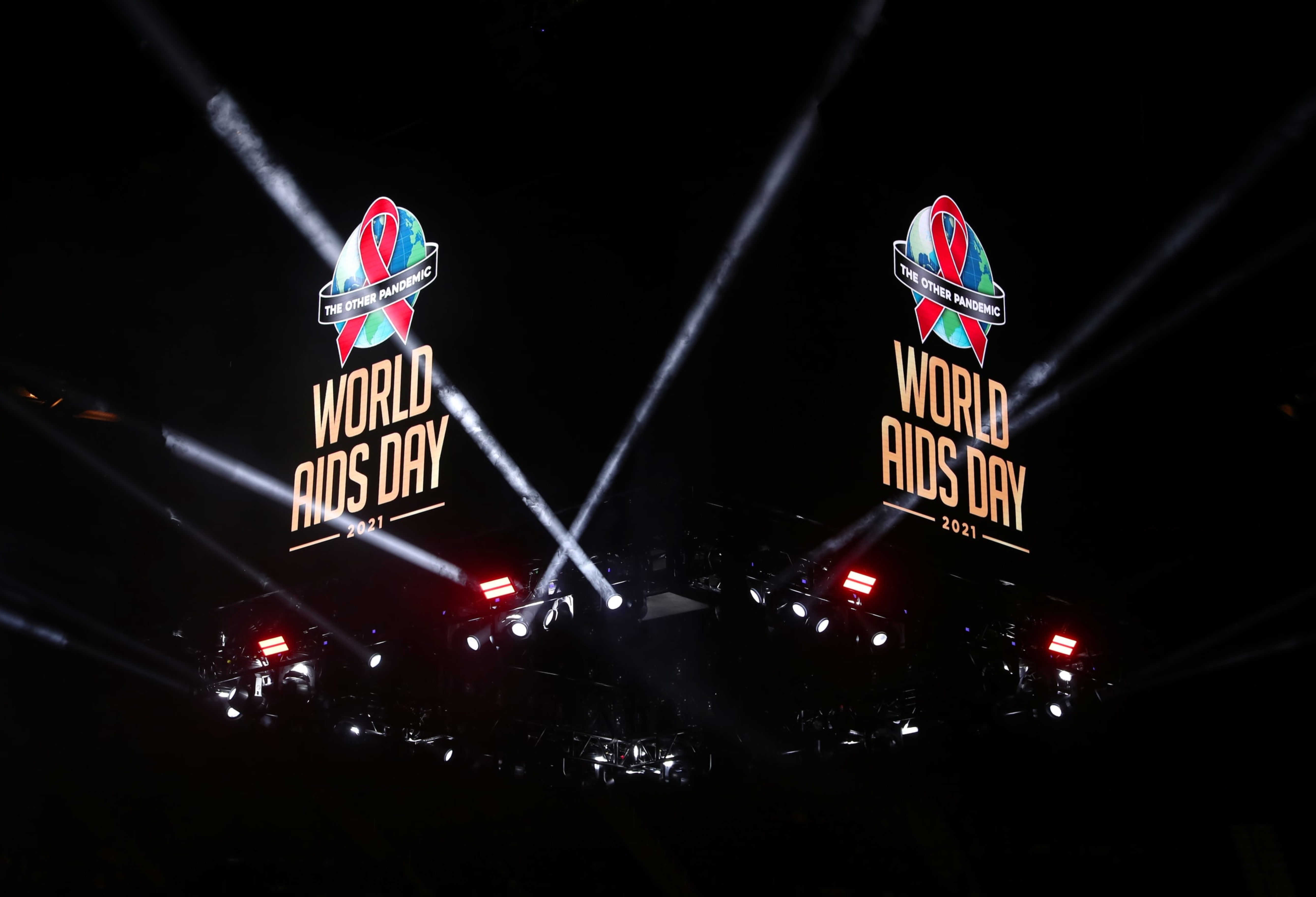 AHF_World_AIDS_Day_2021_Concert_xtinadaily_001.jpg