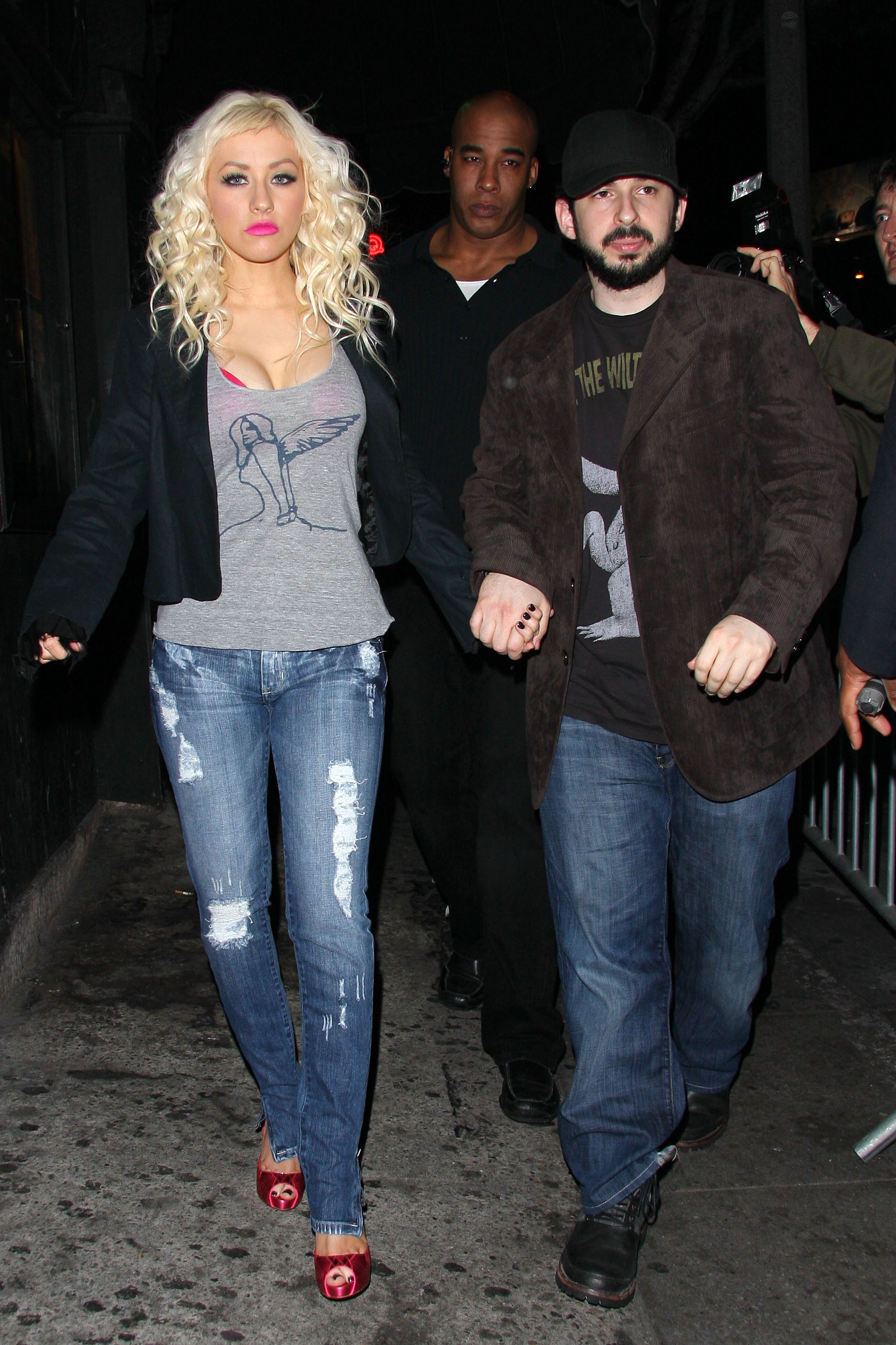 Arrived_Perez_Hilton_s_birthday_bash_-_March_28_-_Christina_Aguilera_Daily_004.jpg