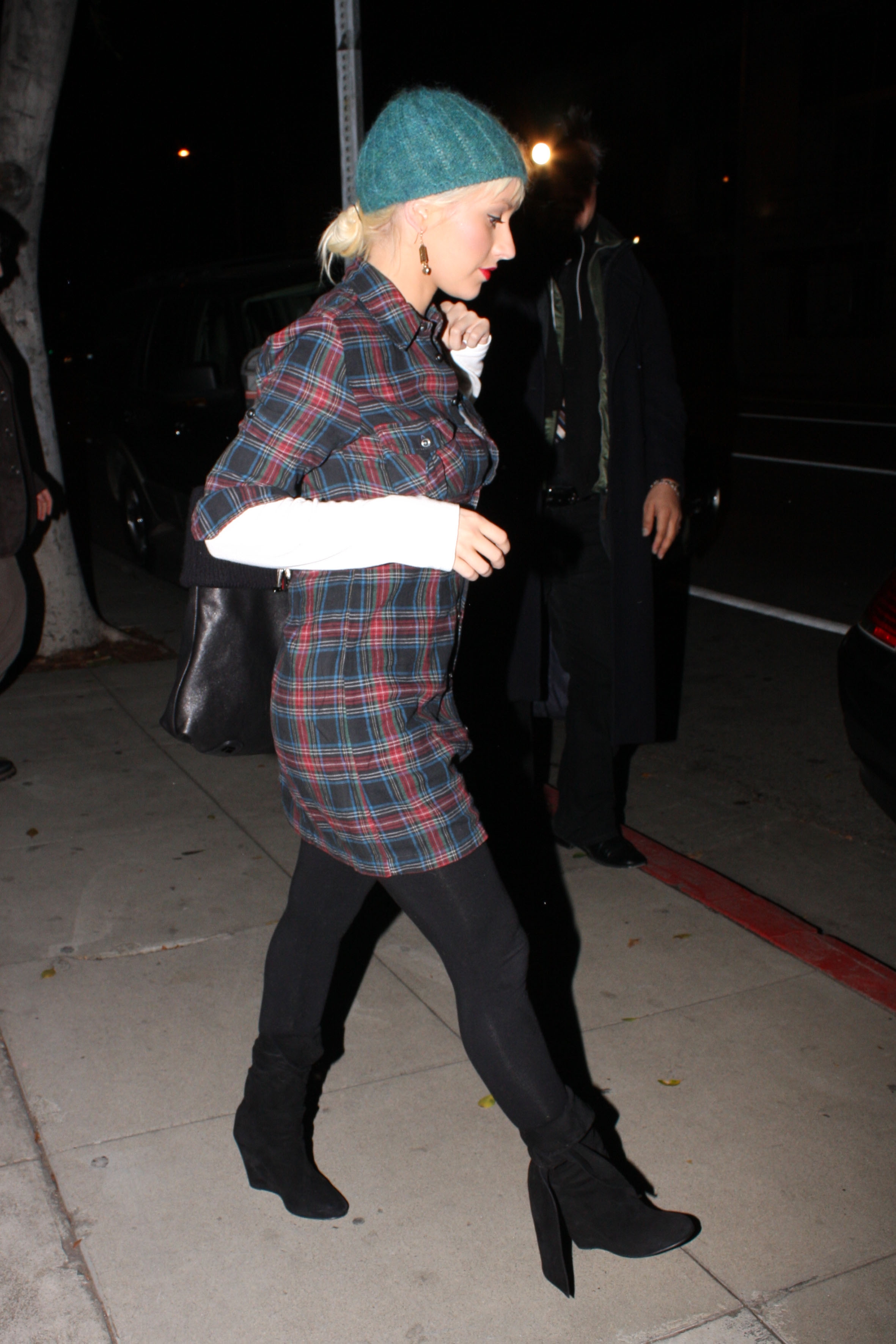 At_Osteria_Mozza_-_January_4_-_Christina_Aguilera_Daily_014.jpg At_Osteria_Mozza_-_January_4_-_Christina_Aguilera_Daily_014.jpg