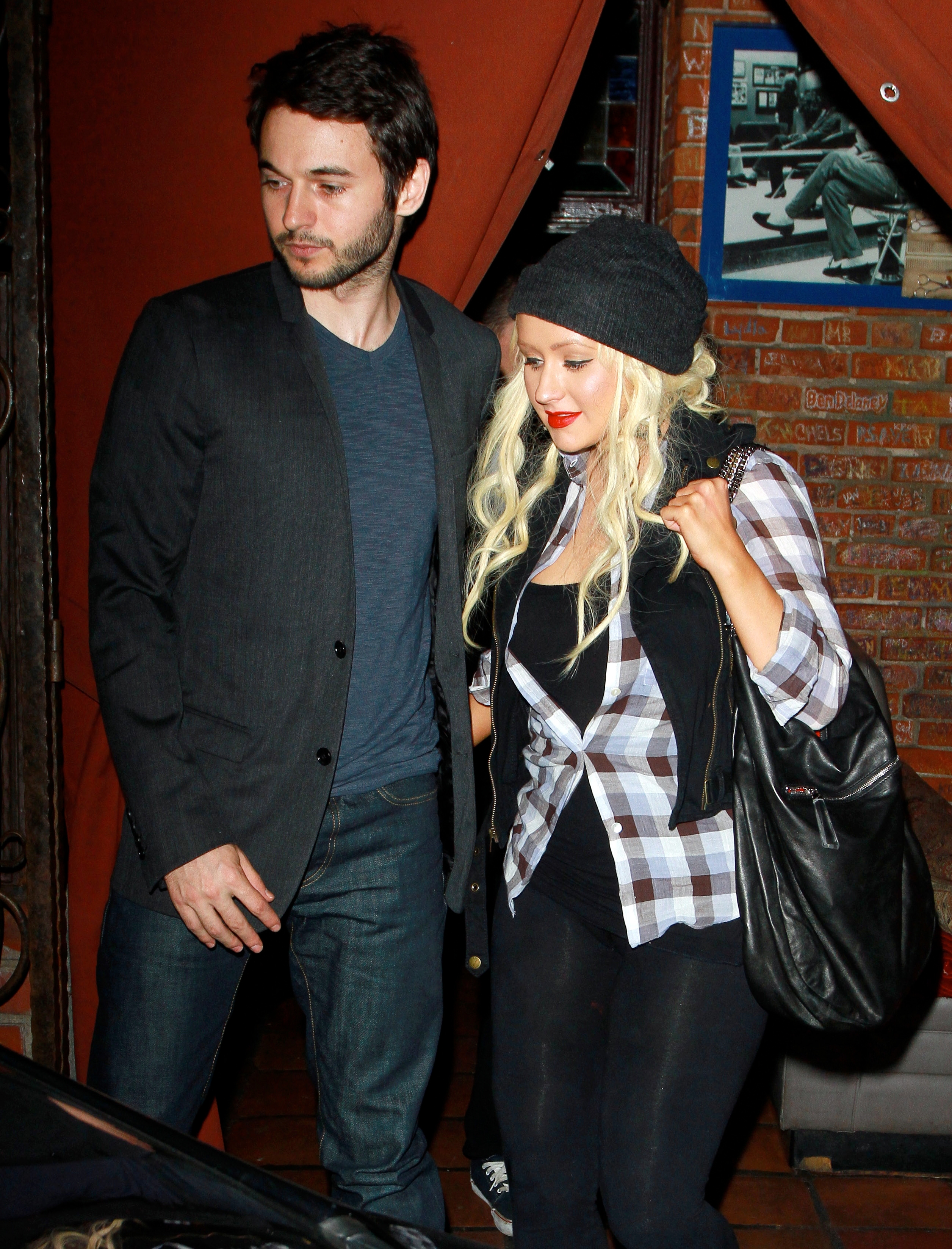 At_Pace_Restaurant_With_Matt_-_June_4_-_Christina_Aguilera_Daily_04.jpg