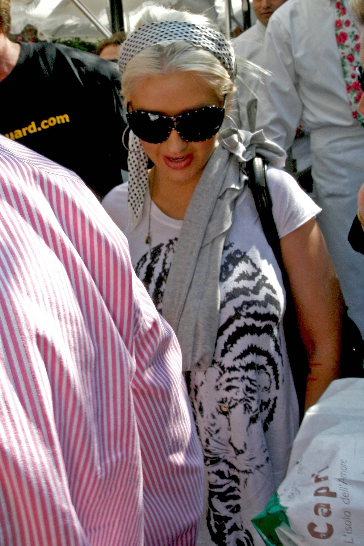 At_The_Ivy_-_June_27_-__Christina_Aguilera_Daily_51.jpg At_The_Ivy_-_June_27_-__Christina_Aguilera_Daily_51.jpg