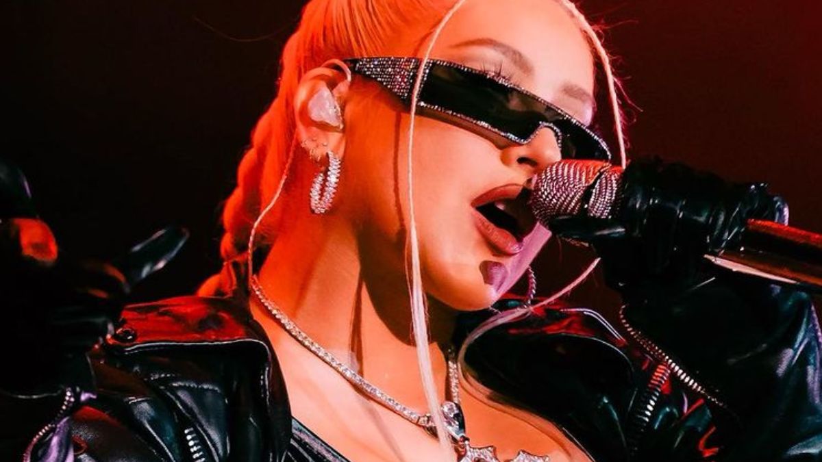 CA_-_Santiago_Show_in_Chile_-_Feb_26_-_Christina_Aguilera_Daily_2.jpg CA_-_Santiago_Show_in_Chile_-_Feb_26_-_Christina_Aguilera_Daily_2.jpg