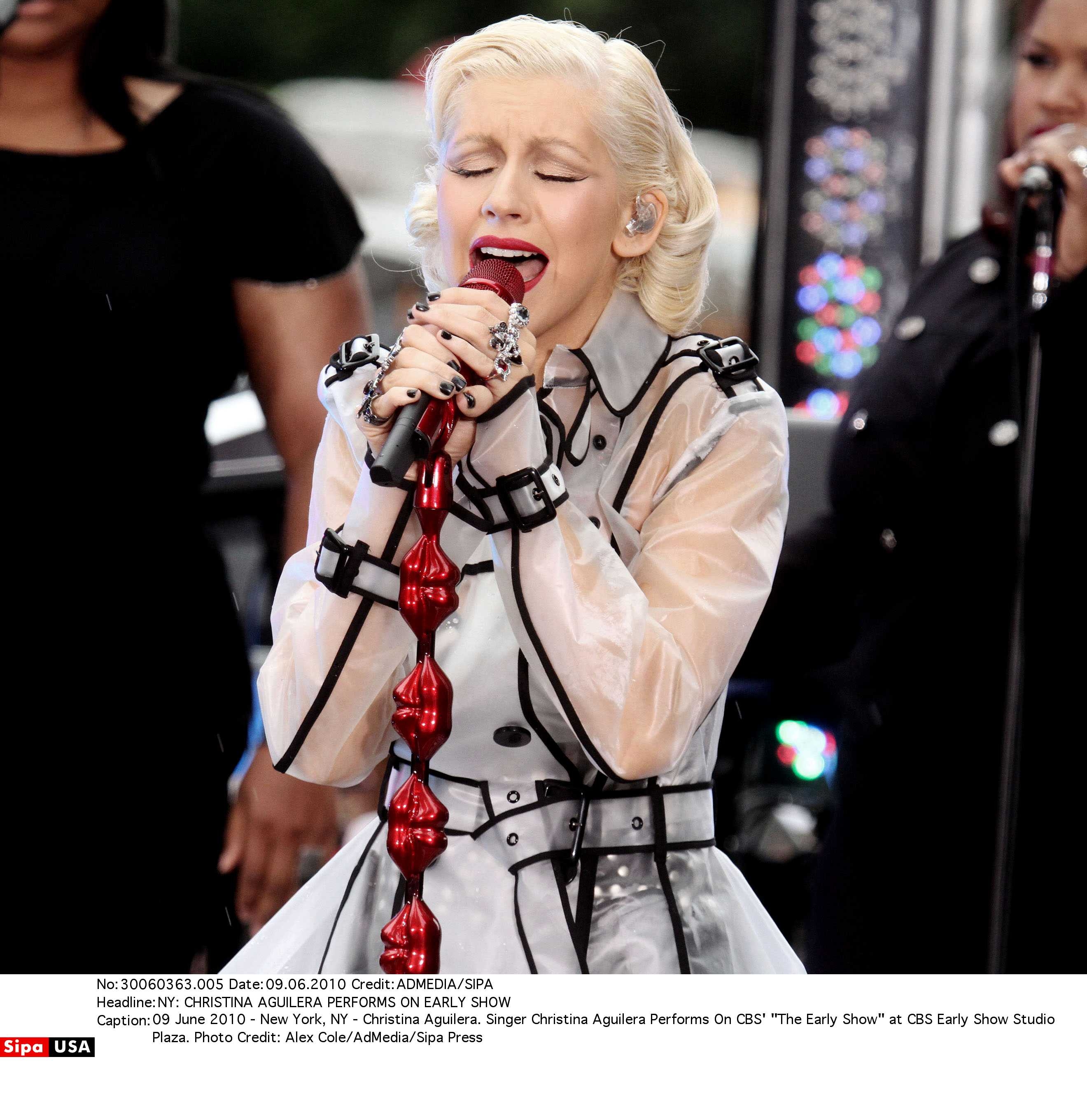 CBS__The_Early_Show_-_June_9_-_Christina_Aguilera_Daily_00261.jpg CBS__The_Early_Show_-_June_9_-_Christina_Aguilera_Daily_00261.jpg