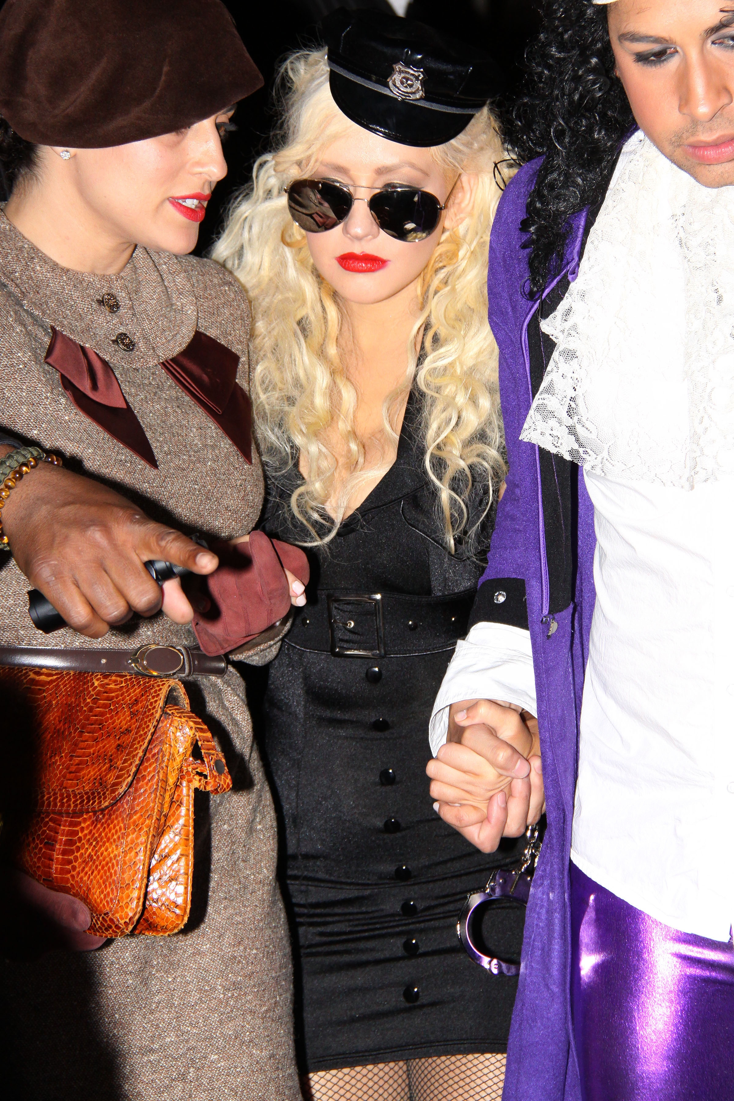 Celebrating_Halloween_at_Pandora_Club_-_October_31_-_Christina_Aguilera_Daily_0007.jpg