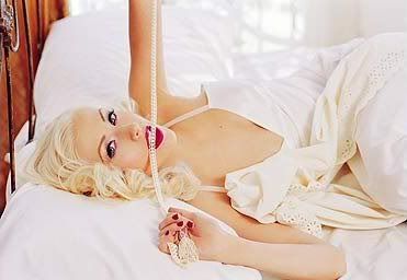 Christina-Aguilera-Back-to-Basics_0007.jpg Christina-Aguilera-Back-to-Basics_0007.jpg