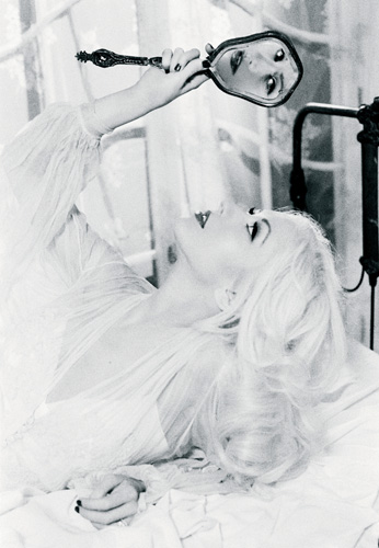 Christina-Aguilera-Back-to-Basics_0032.jpg Christina-Aguilera-Back-to-Basics_0032.jpg