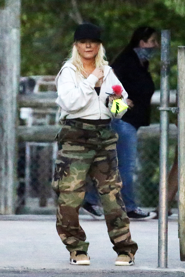 Christina-Aguilera-Husband-Twins-Camo-Pants-MEGA-embed-2.jpg