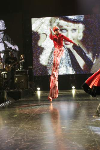 Christina-Aguilera-b2btourbook_0009.jpg Christina-Aguilera-b2btourbook_0009.jpg