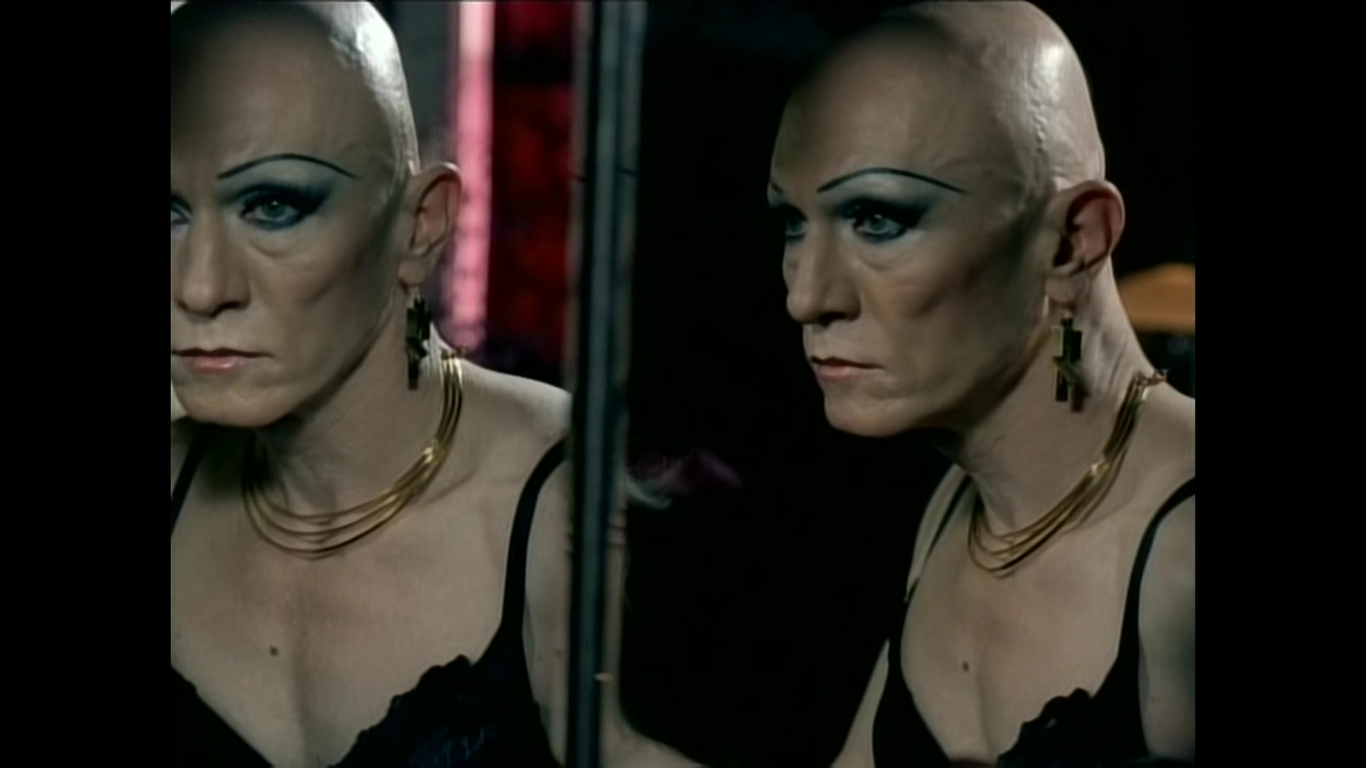 Christina_Aguilera_-_Beautiful_112.jpg Christina_Aguilera_-_Beautiful_112.jpg