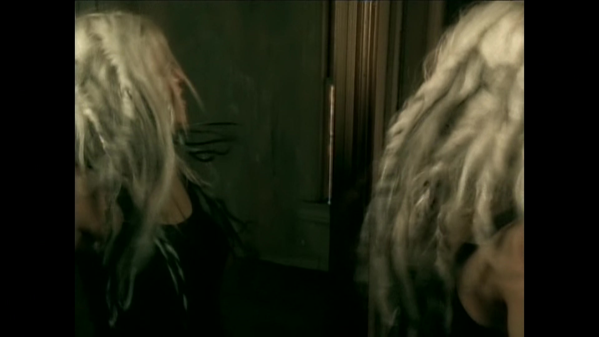 Christina_Aguilera_-_Beautiful_152.jpg Christina_Aguilera_-_Beautiful_152.jpg