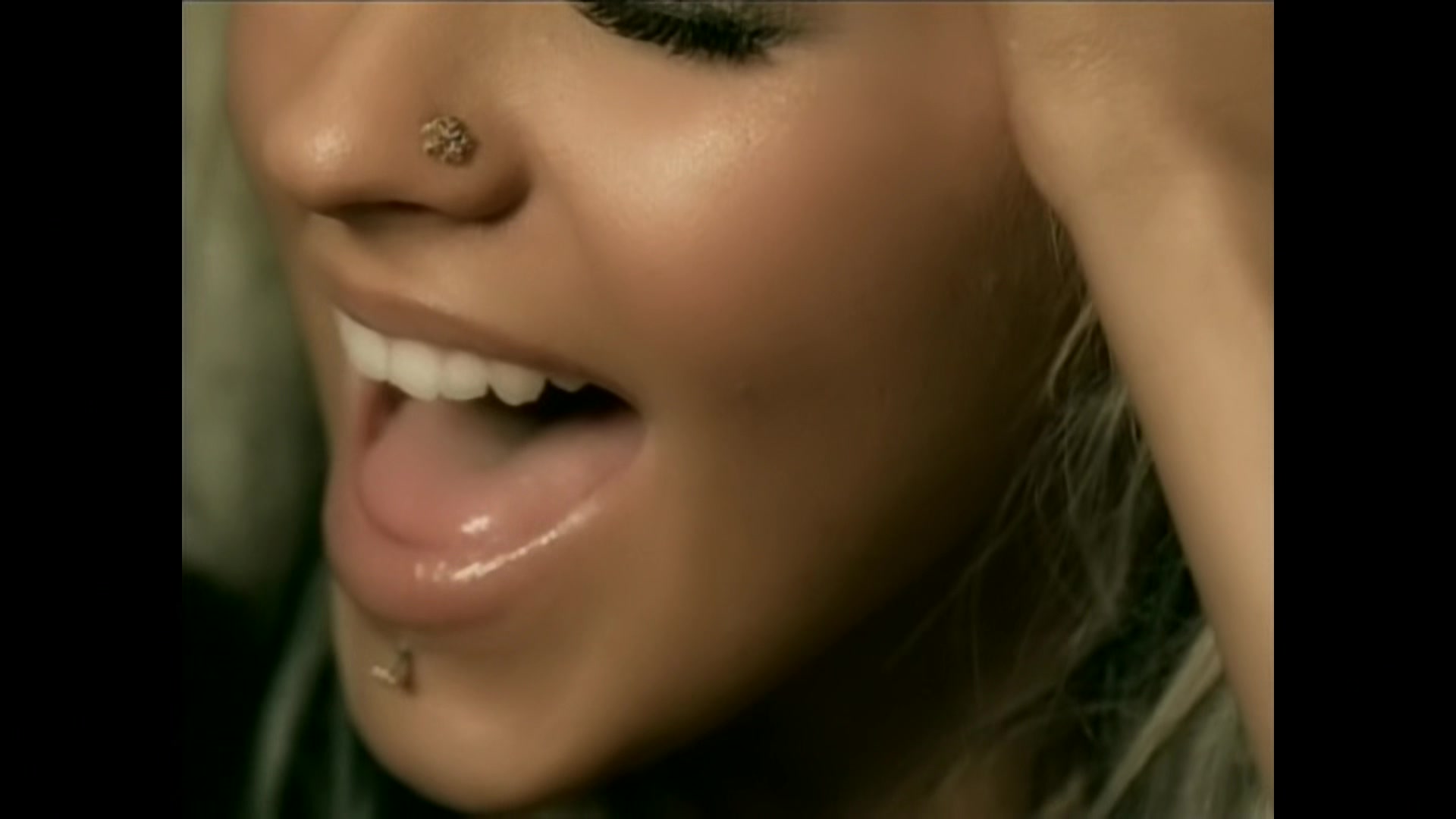 Christina_Aguilera_-_Beautiful_173.jpg Christina_Aguilera_-_Beautiful_173.jpg