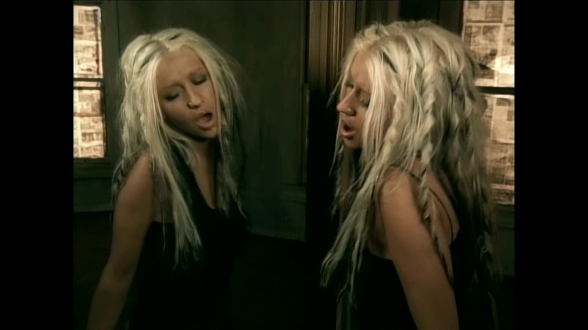 Christina_Aguilera_-_Beautiful_186.jpg