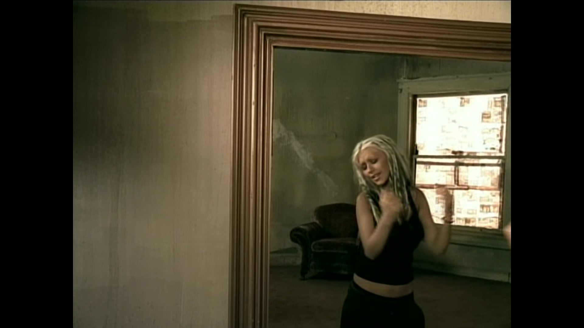 Christina_Aguilera_-_Beautiful_191.jpg