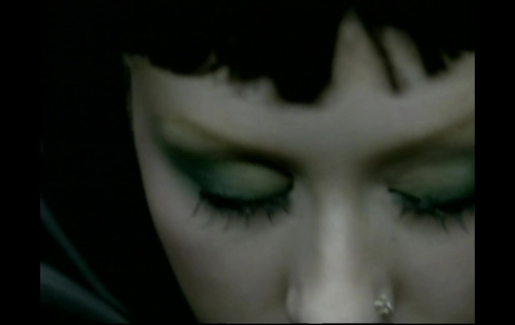 Christina_Aguilera_-_Fighter_5BVEVO_HD_1080p5D_082.jpg