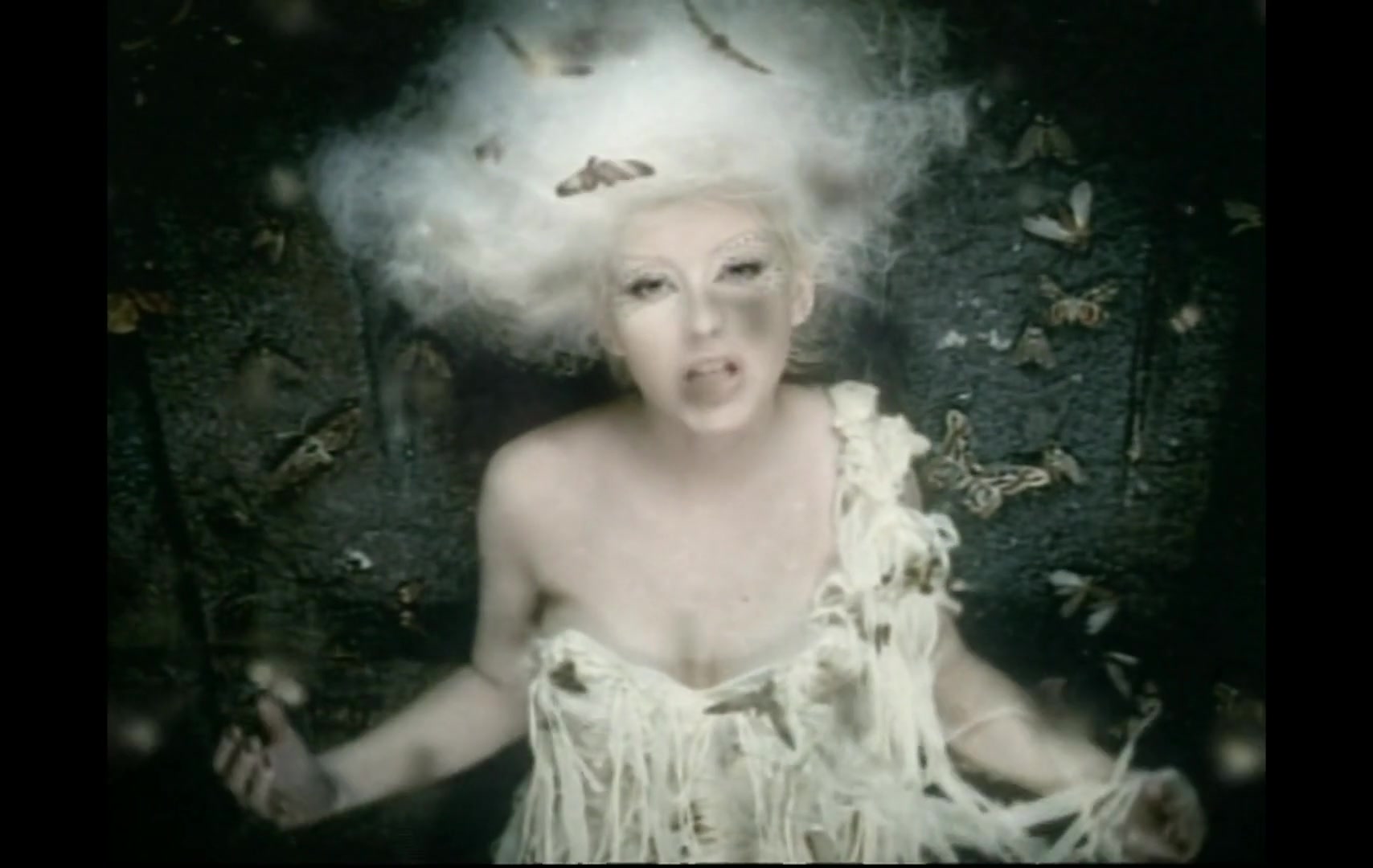 Christina_Aguilera_-_Fighter_5BVEVO_HD_1080p5D_138.jpg