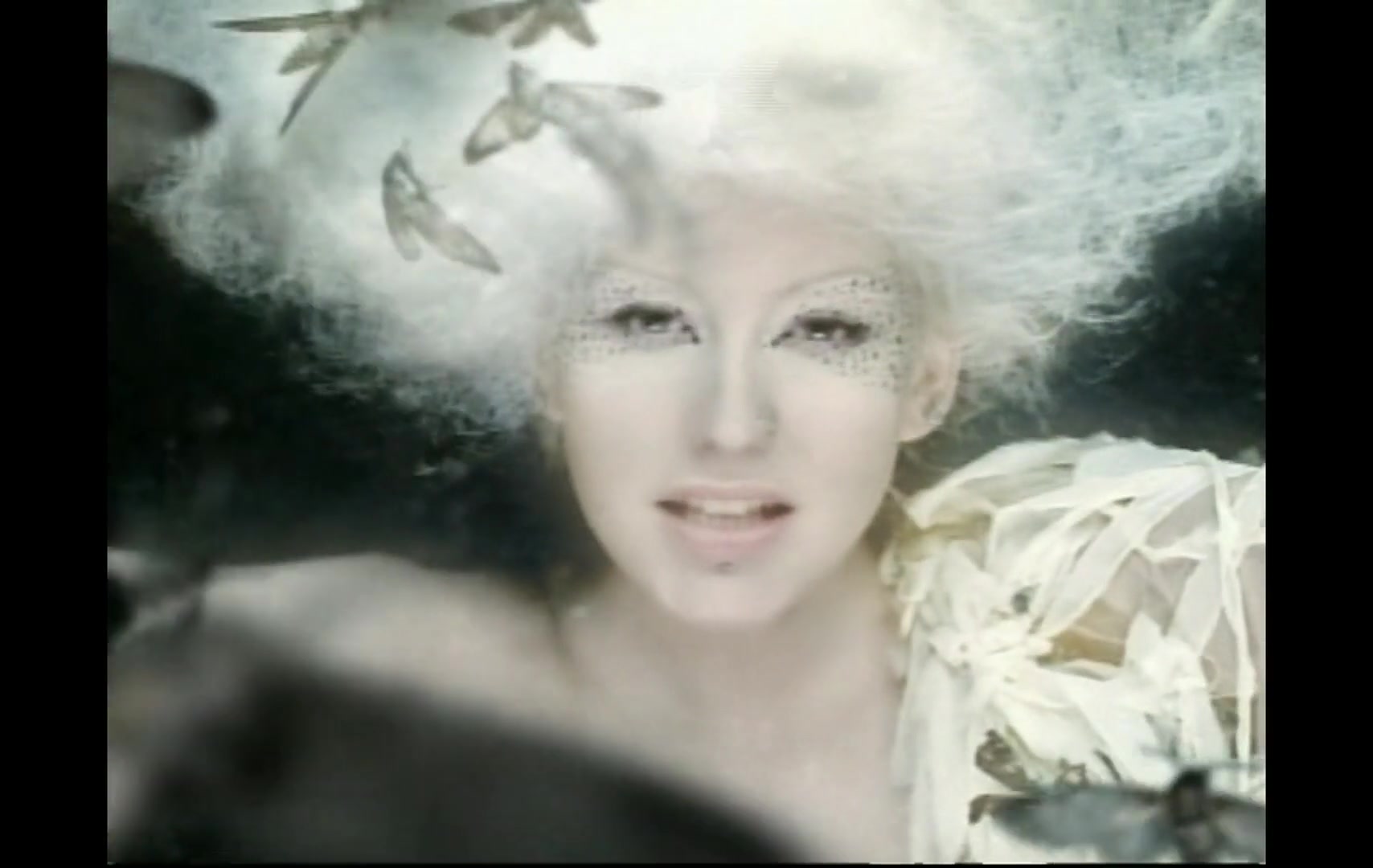Christina_Aguilera_-_Fighter_5BVEVO_HD_1080p5D_140.jpg