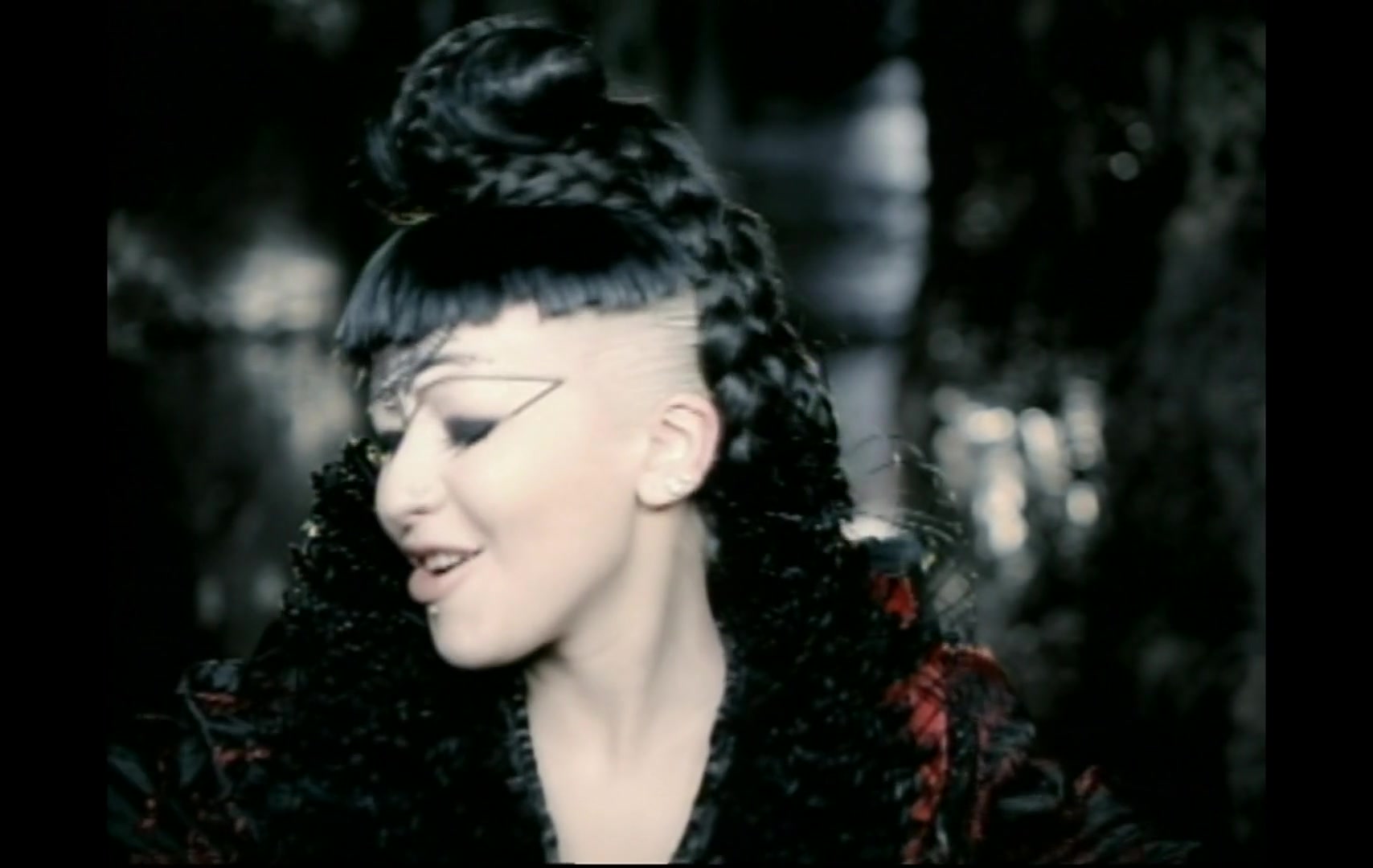 Christina_Aguilera_-_Fighter_5BVEVO_HD_1080p5D_182.jpg