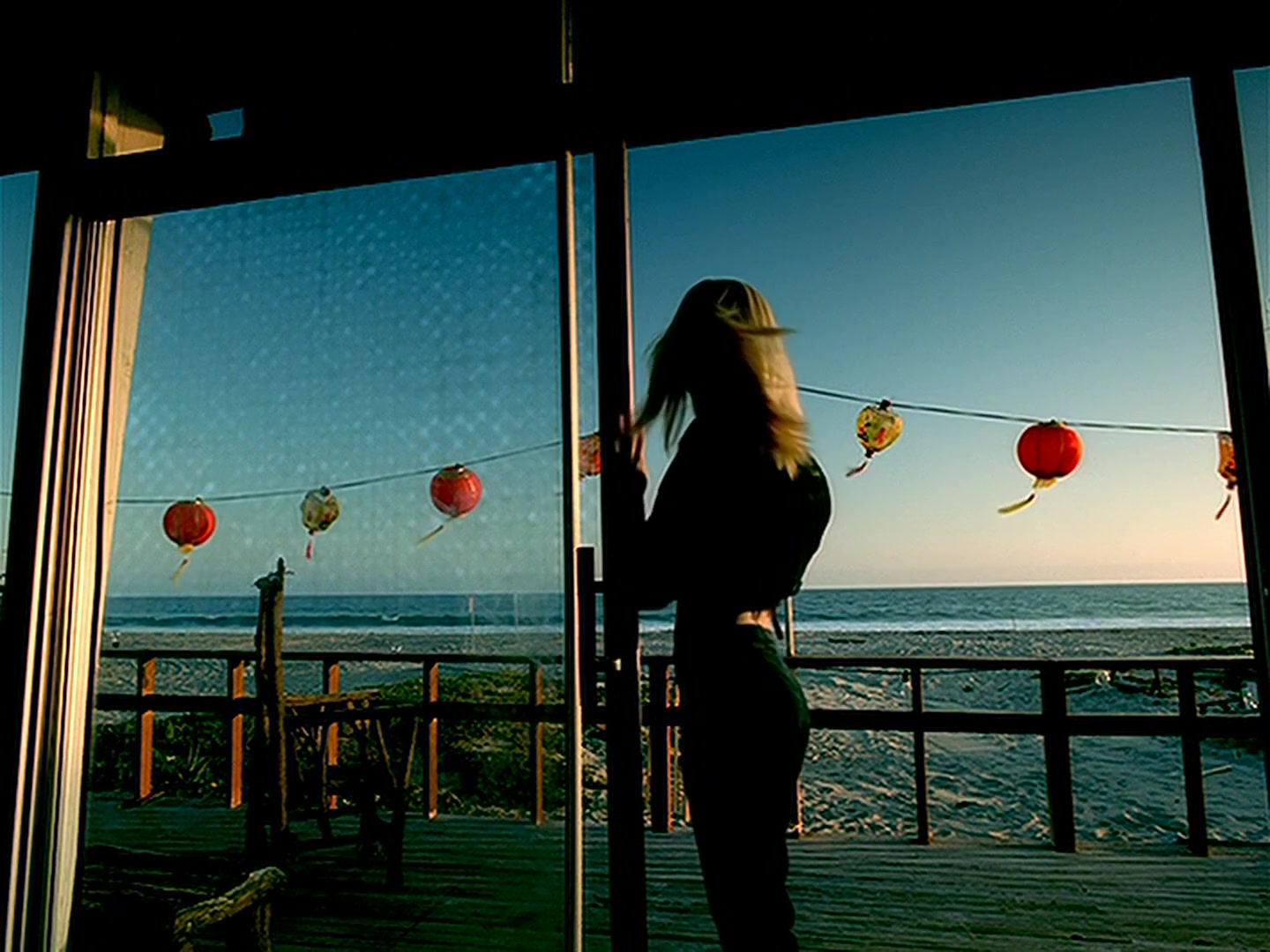 Christina_Aguilera_-_Genie_In_a_Bottle_HD_025.jpg Christina_Aguilera_-_Genie_In_a_Bottle_HD_025.jpg