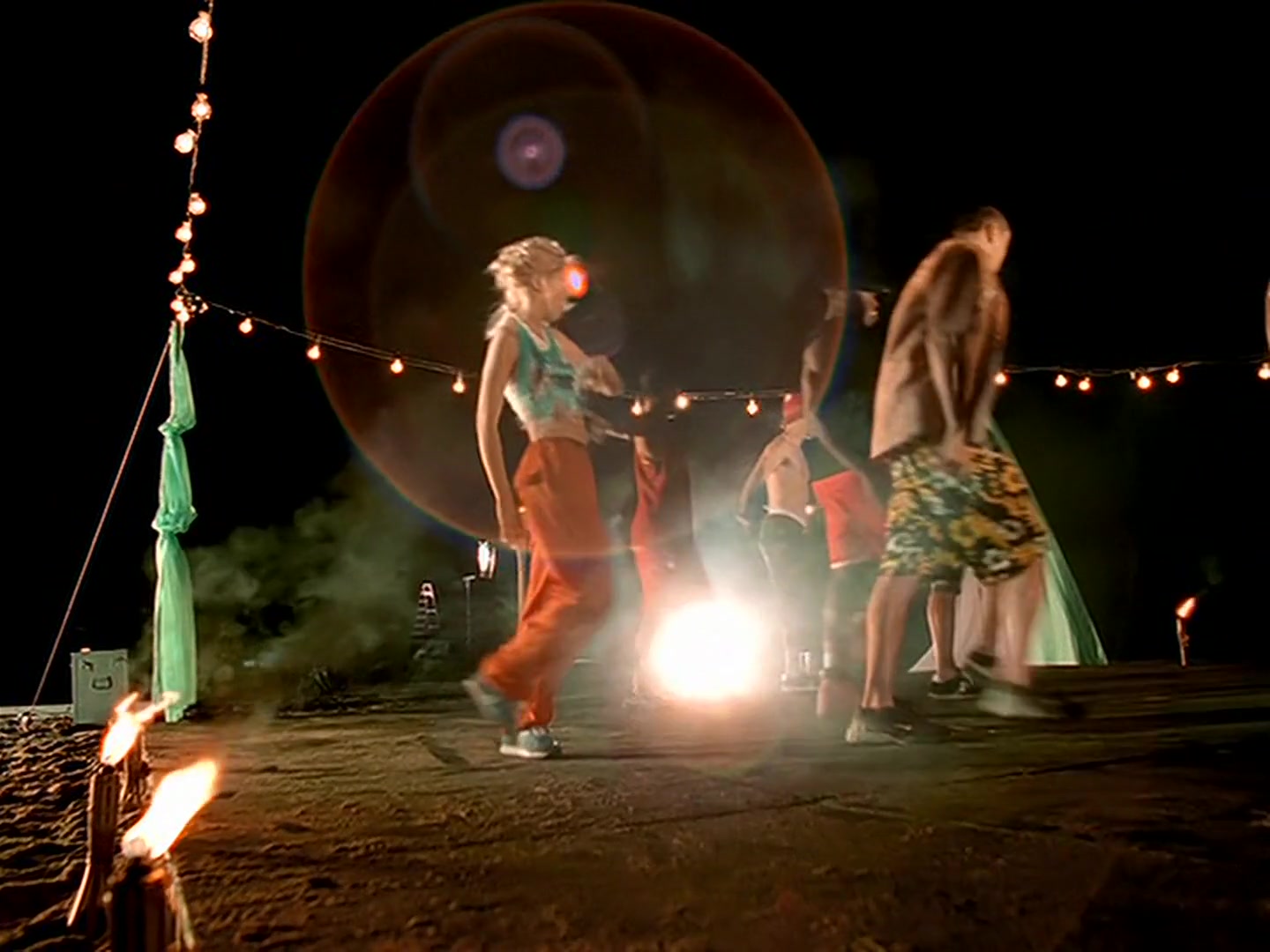 Christina_Aguilera_-_Genie_In_a_Bottle_HD_050.jpg Christina_Aguilera_-_Genie_In_a_Bottle_HD_050.jpg