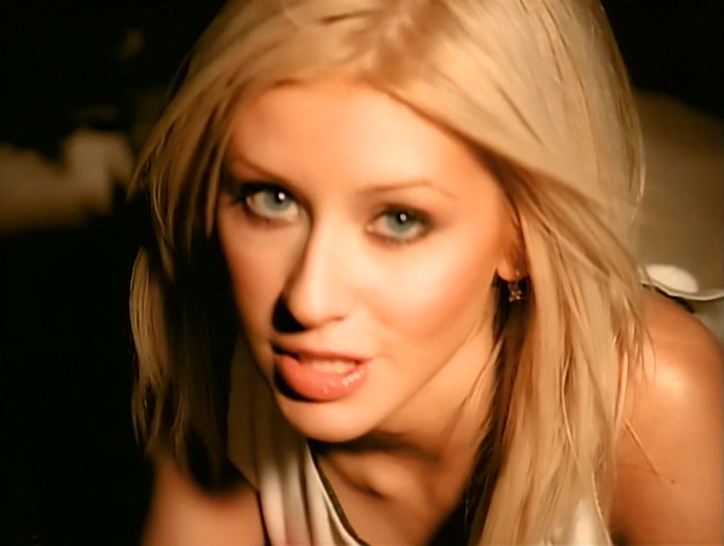 Christina_Aguilera_-_Genio_Atrapado_HD_009.jpg Christina_Aguilera_-_Genio_Atrapado_HD_009.jpg