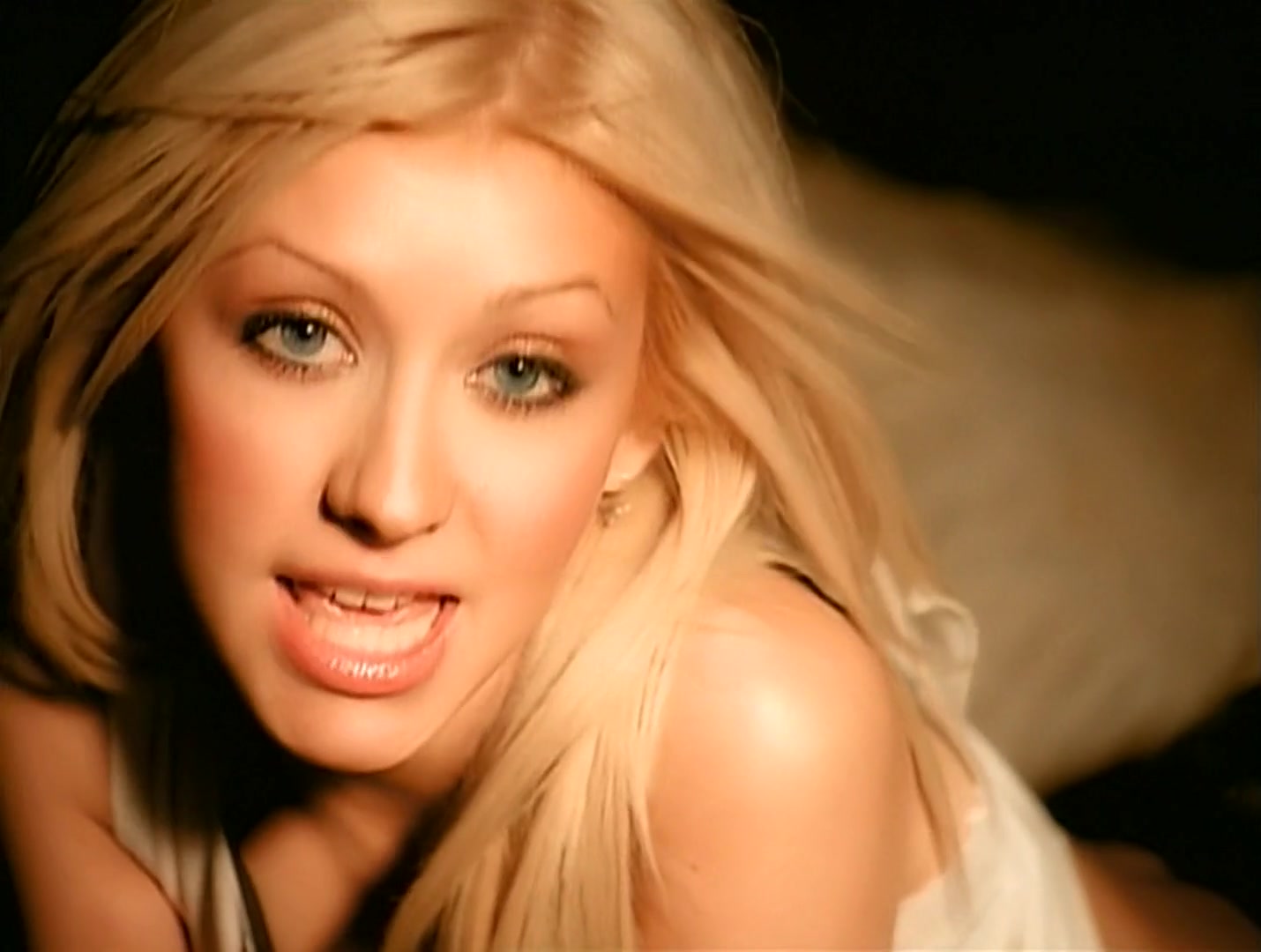 Christina_Aguilera_-_Genio_Atrapado_HD_115.jpg Christina_Aguilera_-_Genio_Atrapado_HD_115.jpg