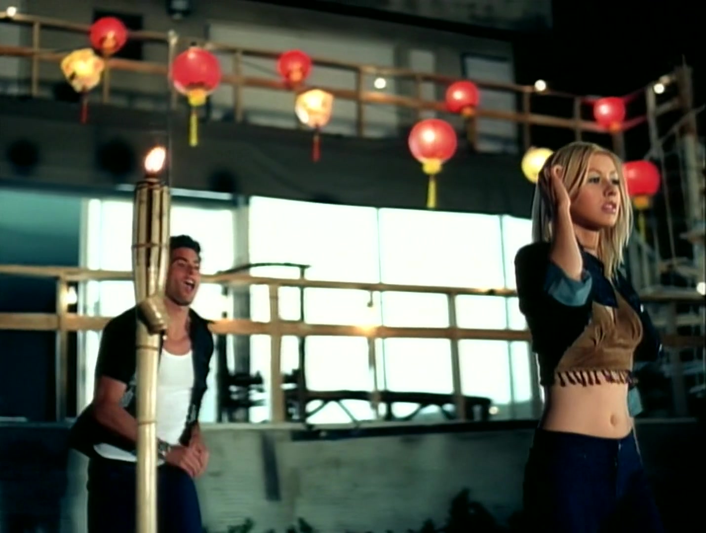 Christina_Aguilera_-_Genio_Atrapado_HD_183.jpg Christina_Aguilera_-_Genio_Atrapado_HD_183.jpg