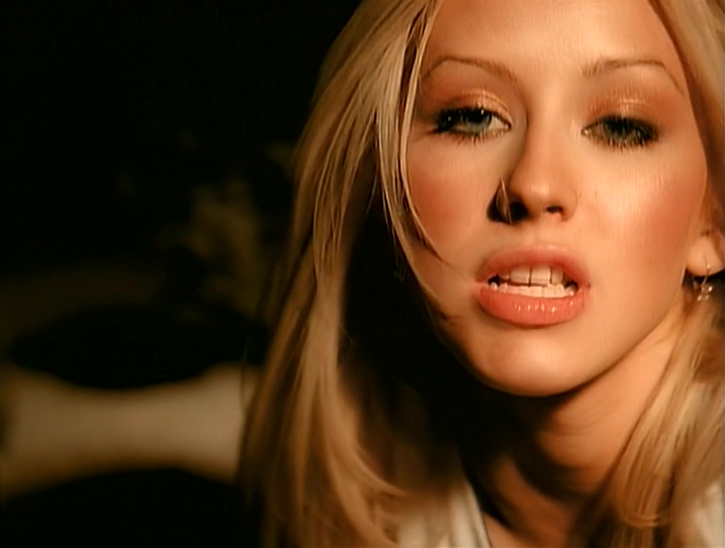 Christina_Aguilera_-_Genio_Atrapado_HD_216.jpg