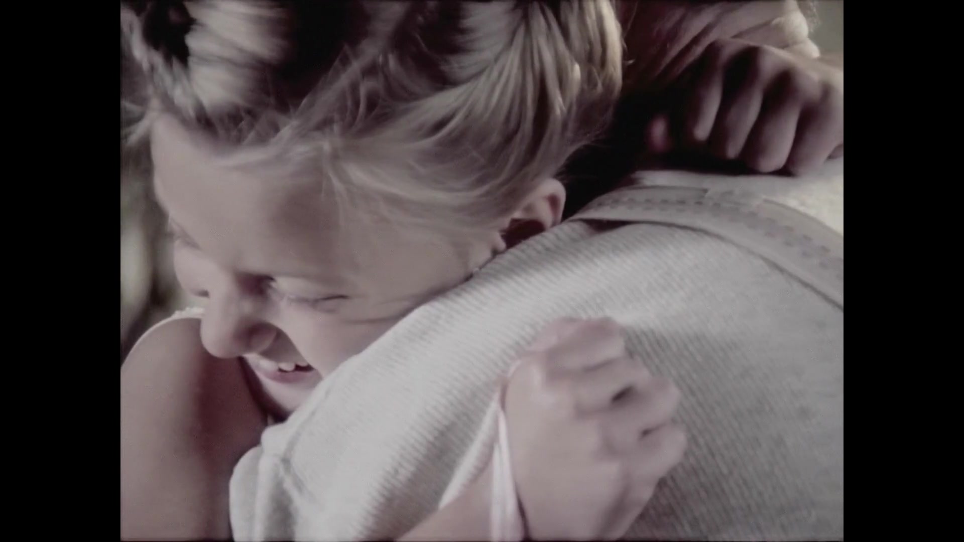 Christina_Aguilera_-_Hurt_HD_045.jpg Christina_Aguilera_-_Hurt_HD_045.jpg