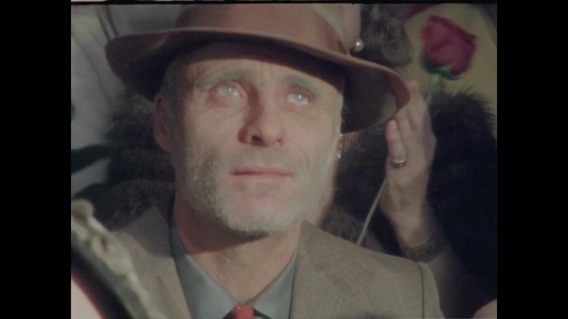 Christina_Aguilera_-_Hurt_HD_050.jpg Christina_Aguilera_-_Hurt_HD_050.jpg